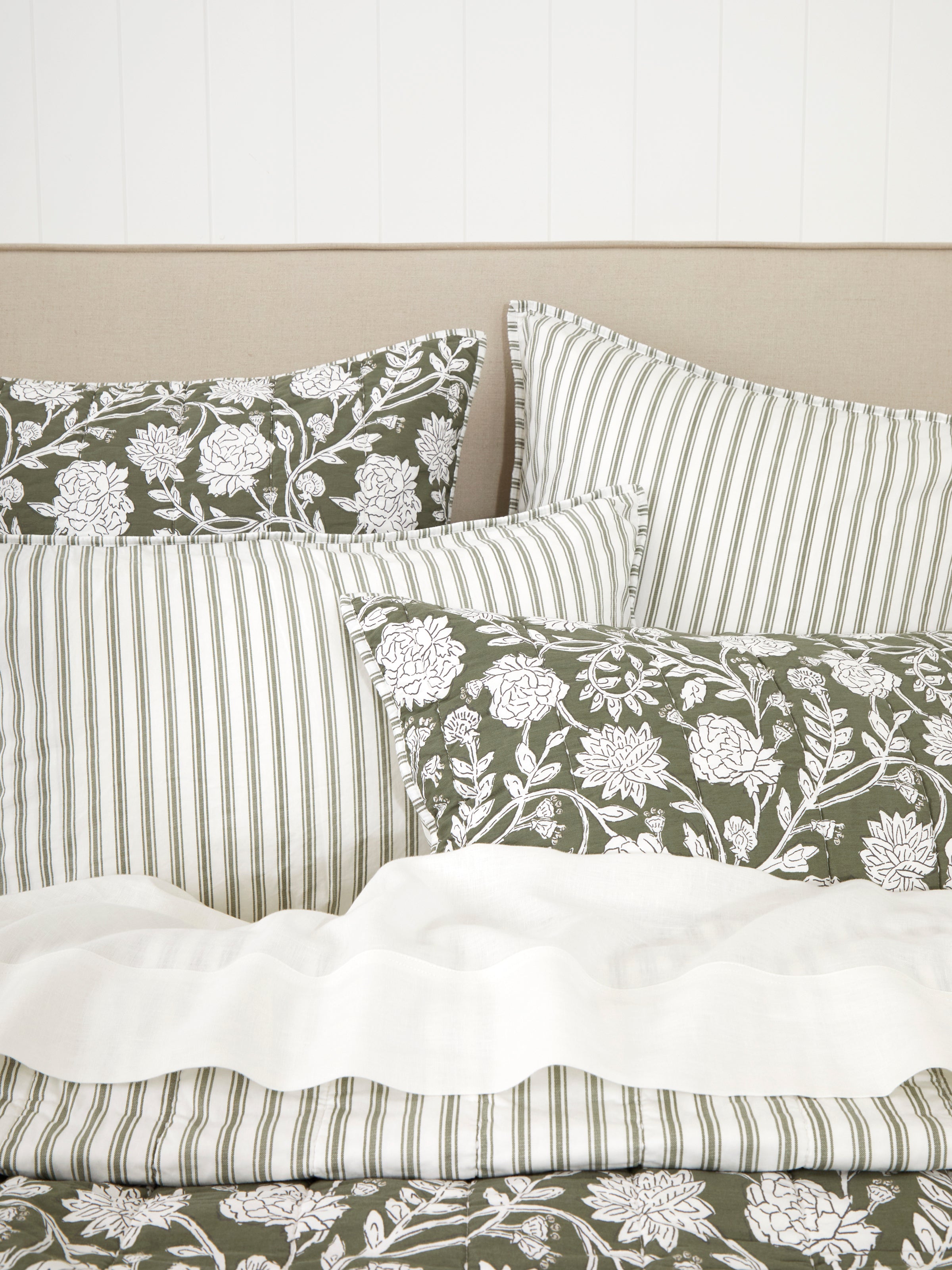 Elora Quilt | Green Floral-2