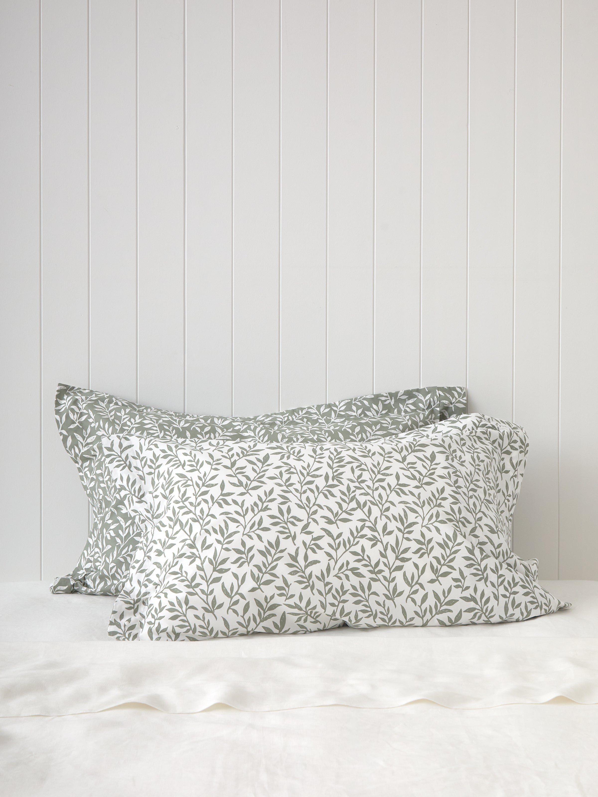 Garden Path Oxford Pillowcase Set | Green Leaf-1
