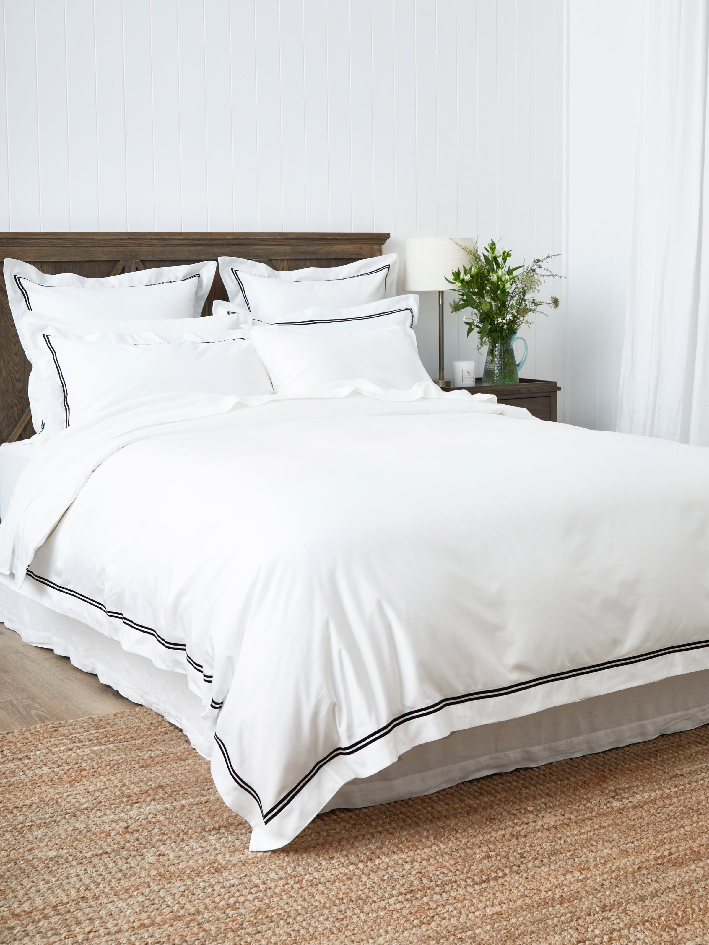 Monarch Duvet Cover Set | Black White-3