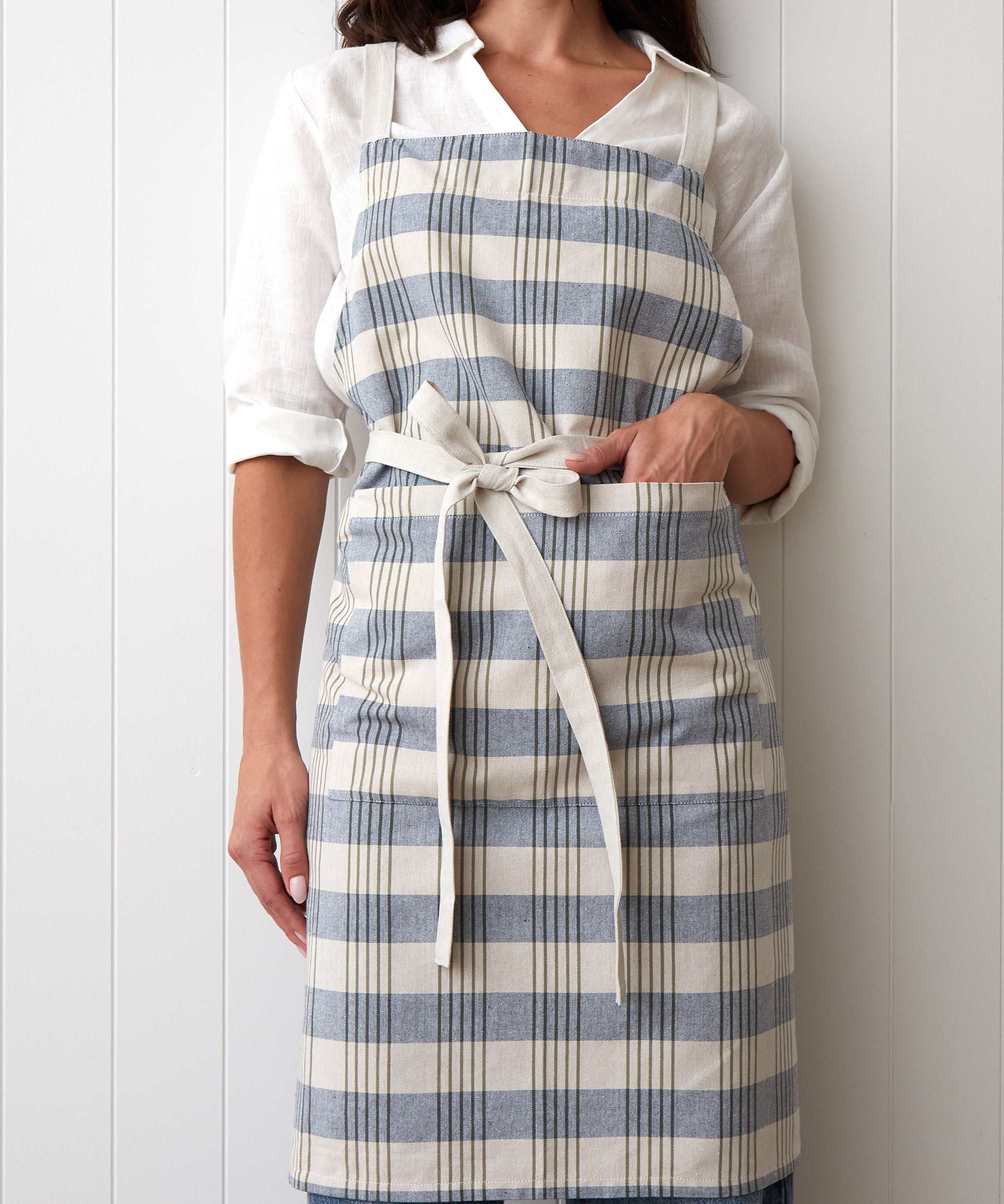 Apple Grove Crossover Apron | Multi-1