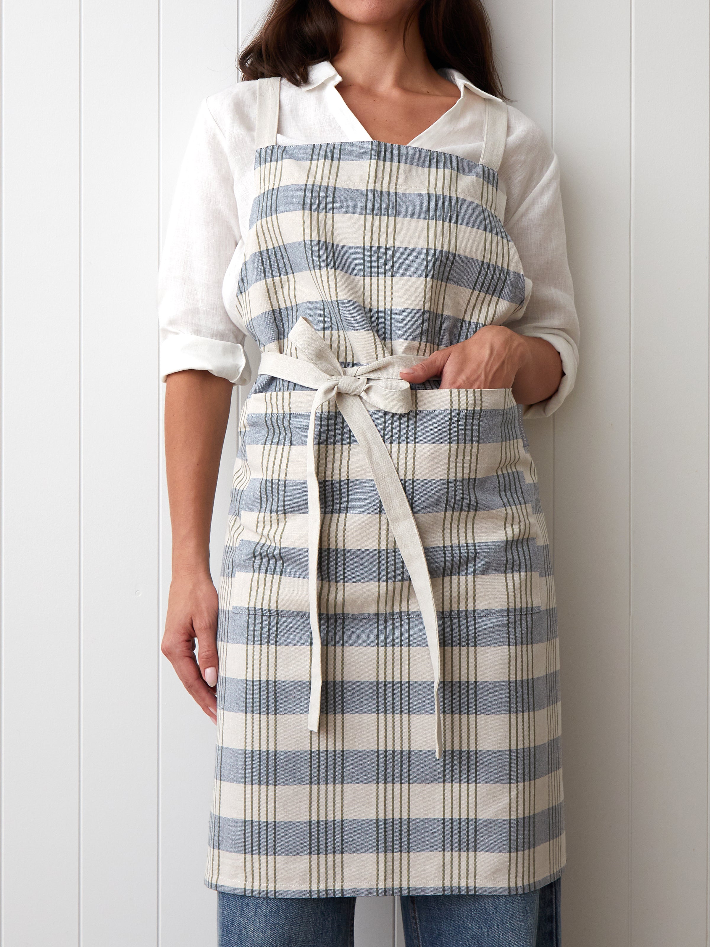 Apple Grove Crossover Apron | Multi-1