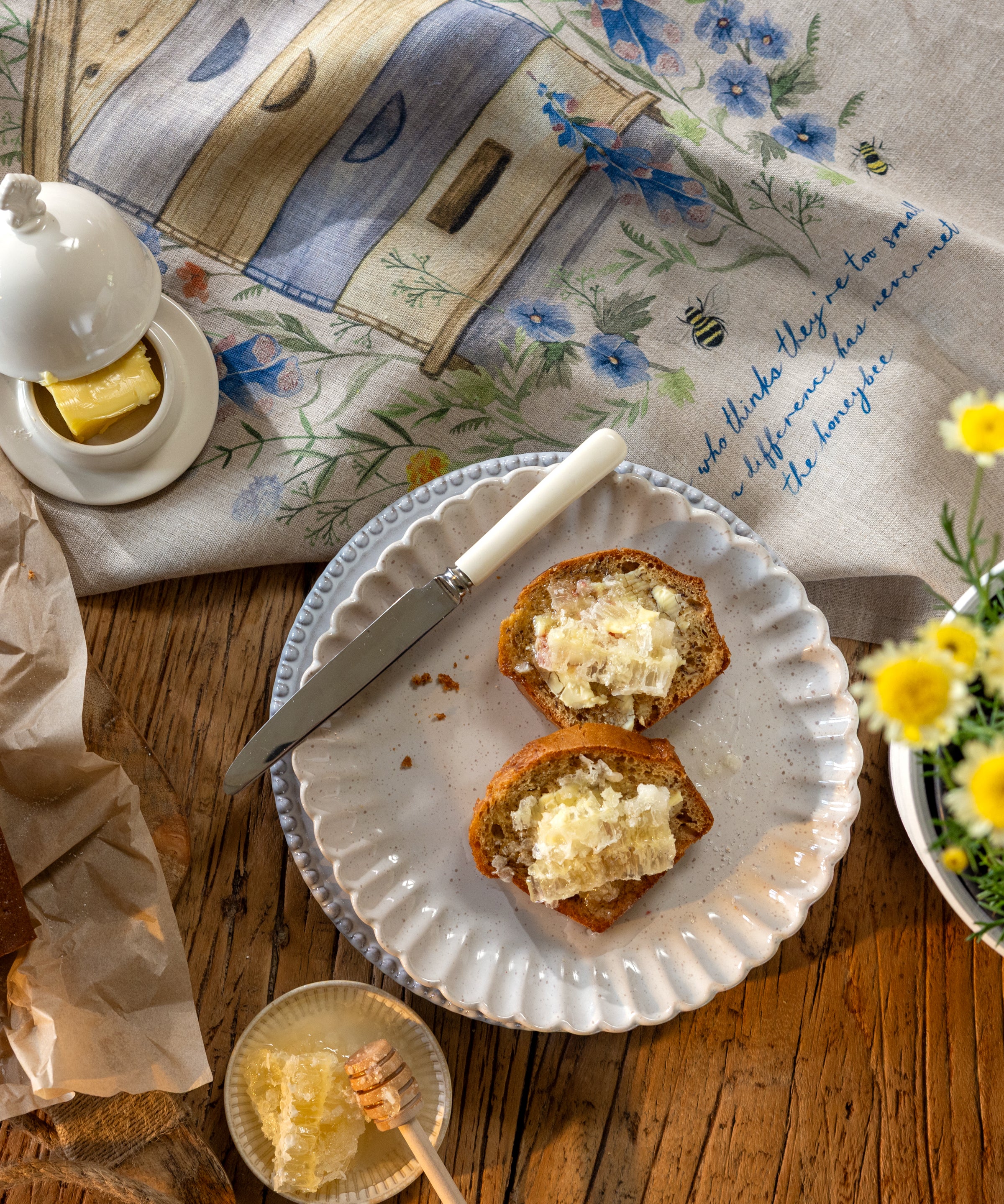 Beehive Linen Tea Towel | Multi-2