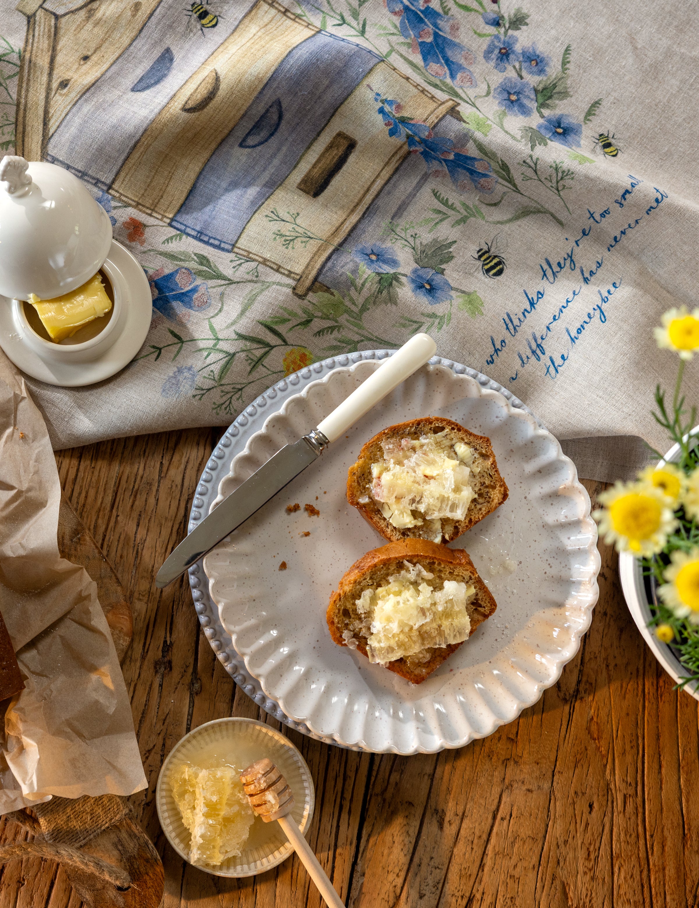 Beehive Linen Tea Towel | Multi-2