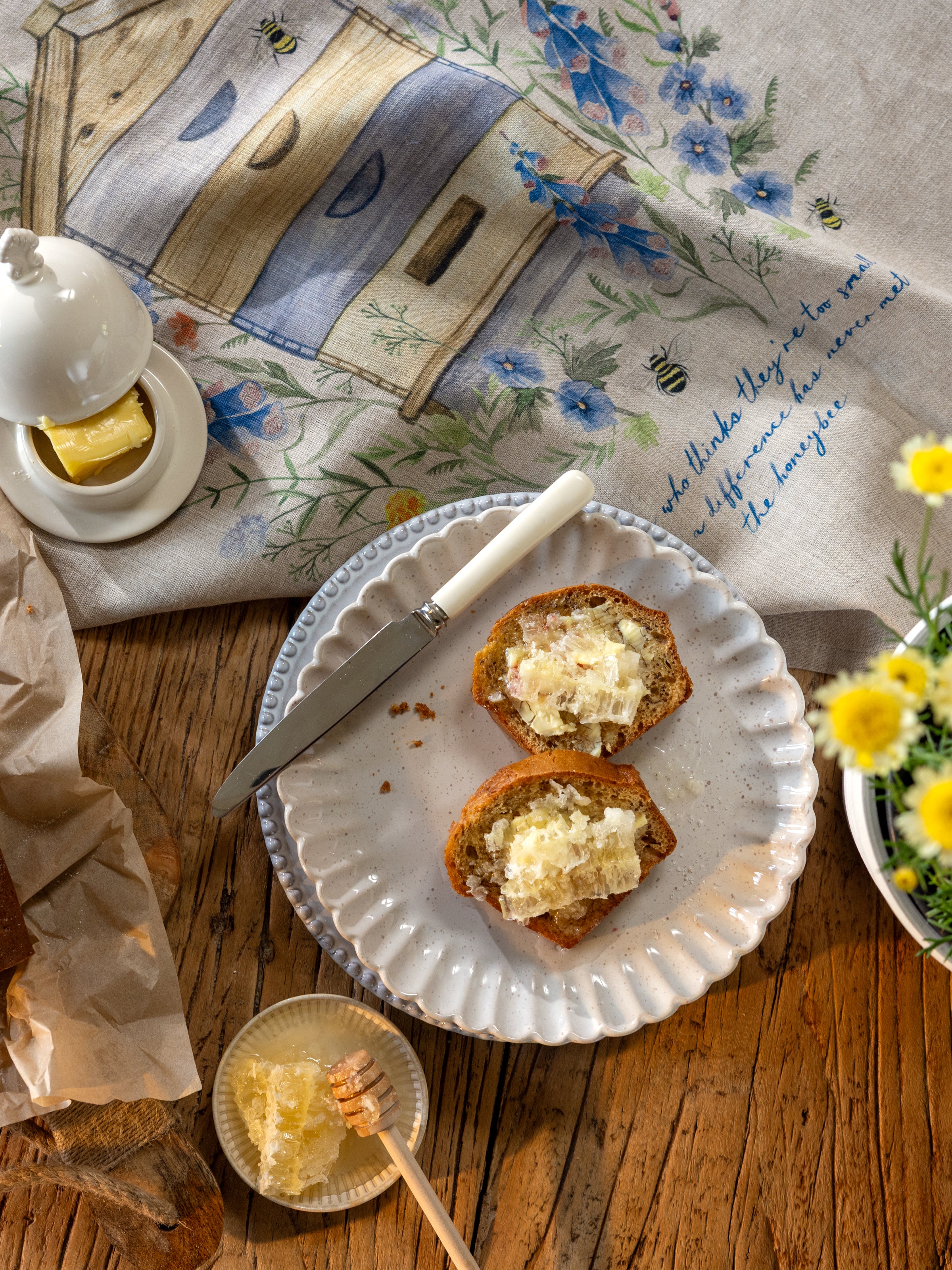 Beehive Linen Tea Towel | Multi-2