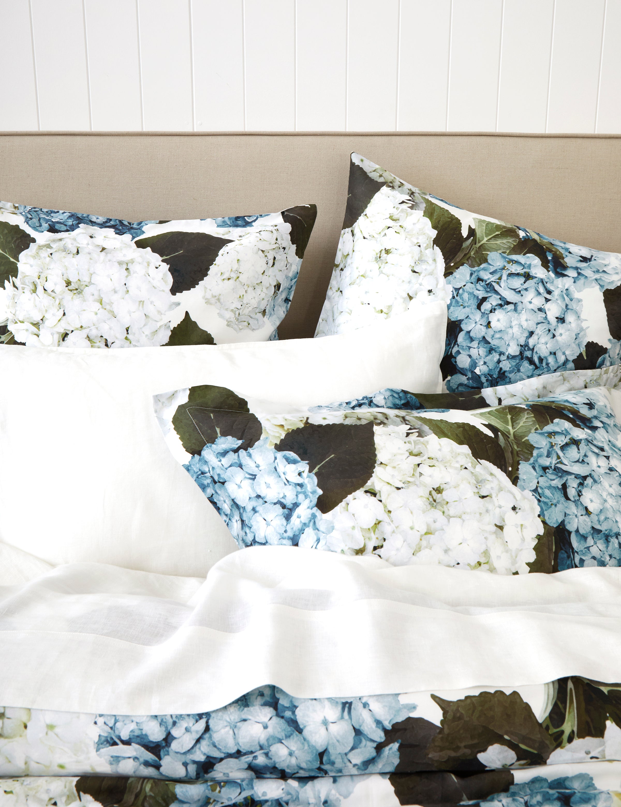 Beloved Hydrangea Duvet Cover Set | Blue Floral-2