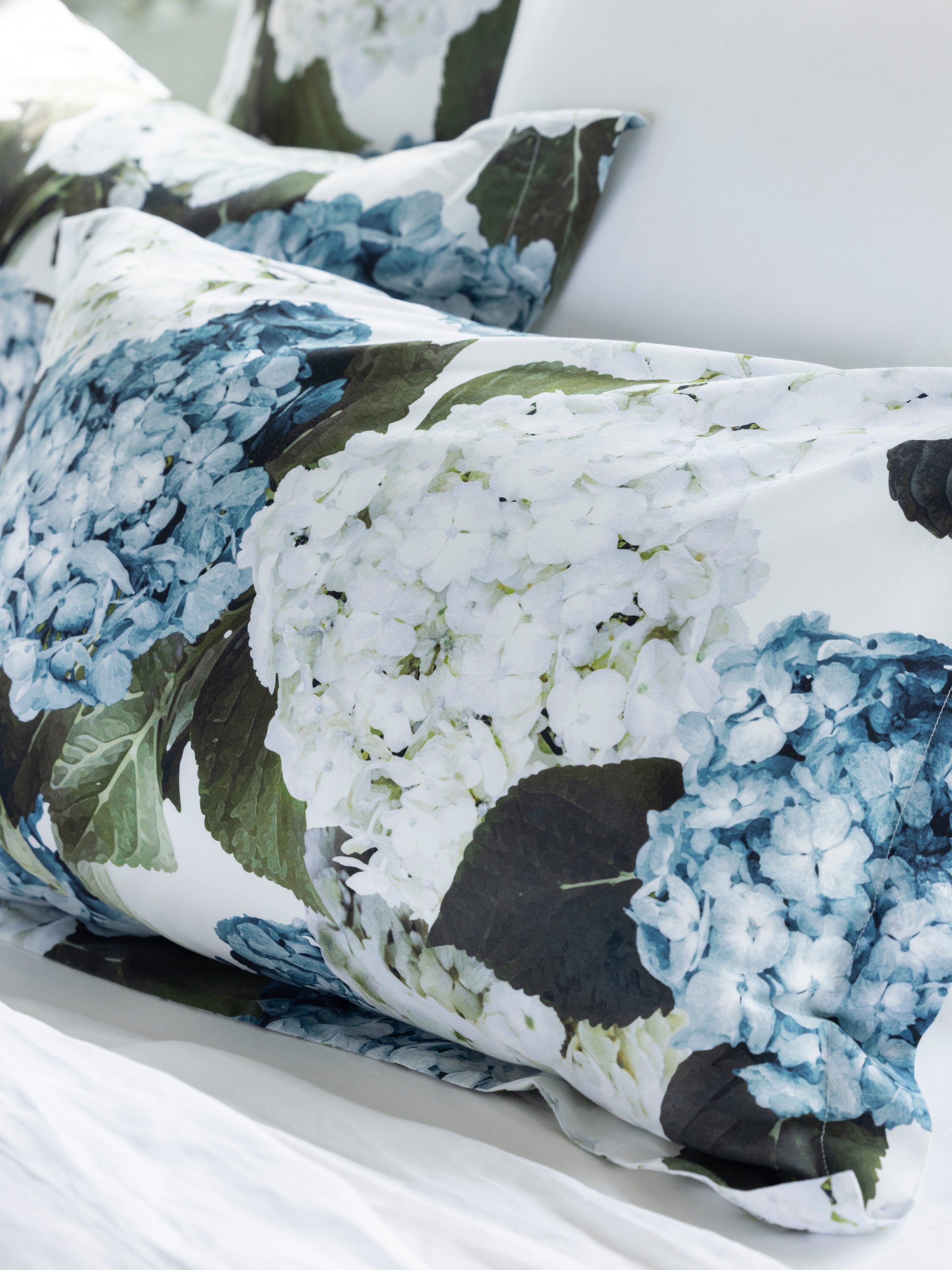 Beloved Hydrangea Lodge Pillowcase Set | Blue Floral-2