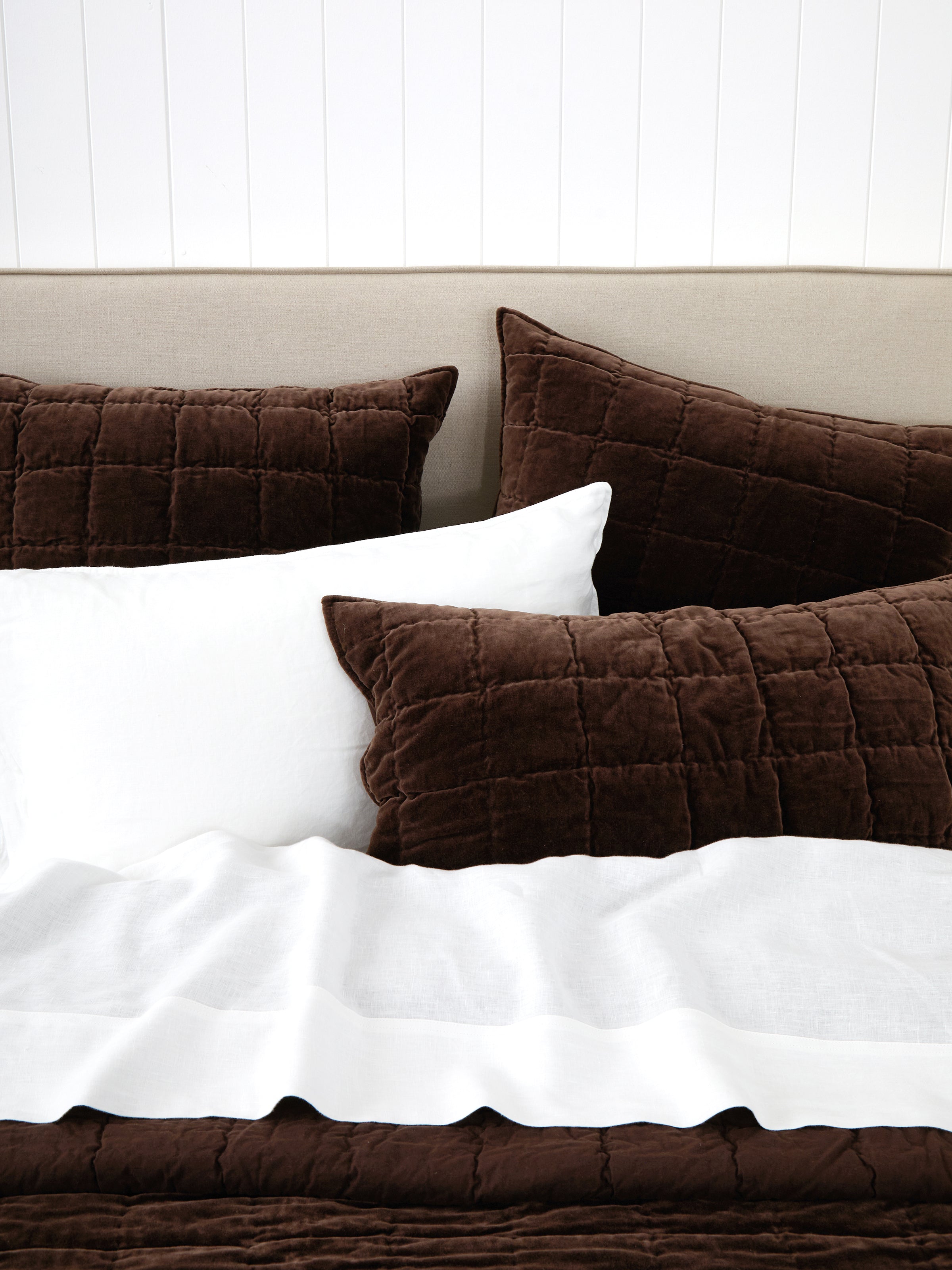 Belvedere Velvet Quilt | Cocoa-2
