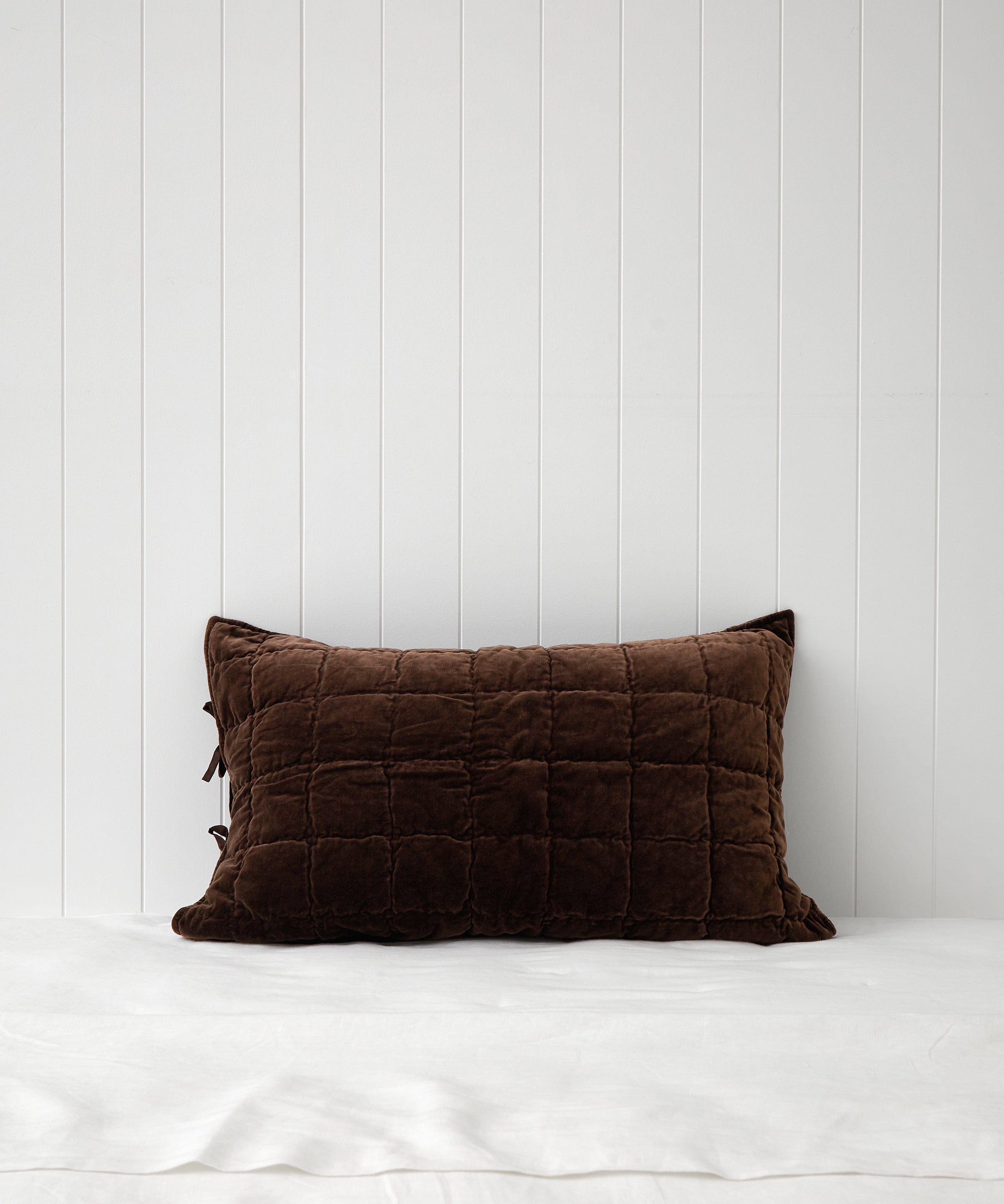 Belvedere Velvet Standard Pillowcase | Cocoa-1