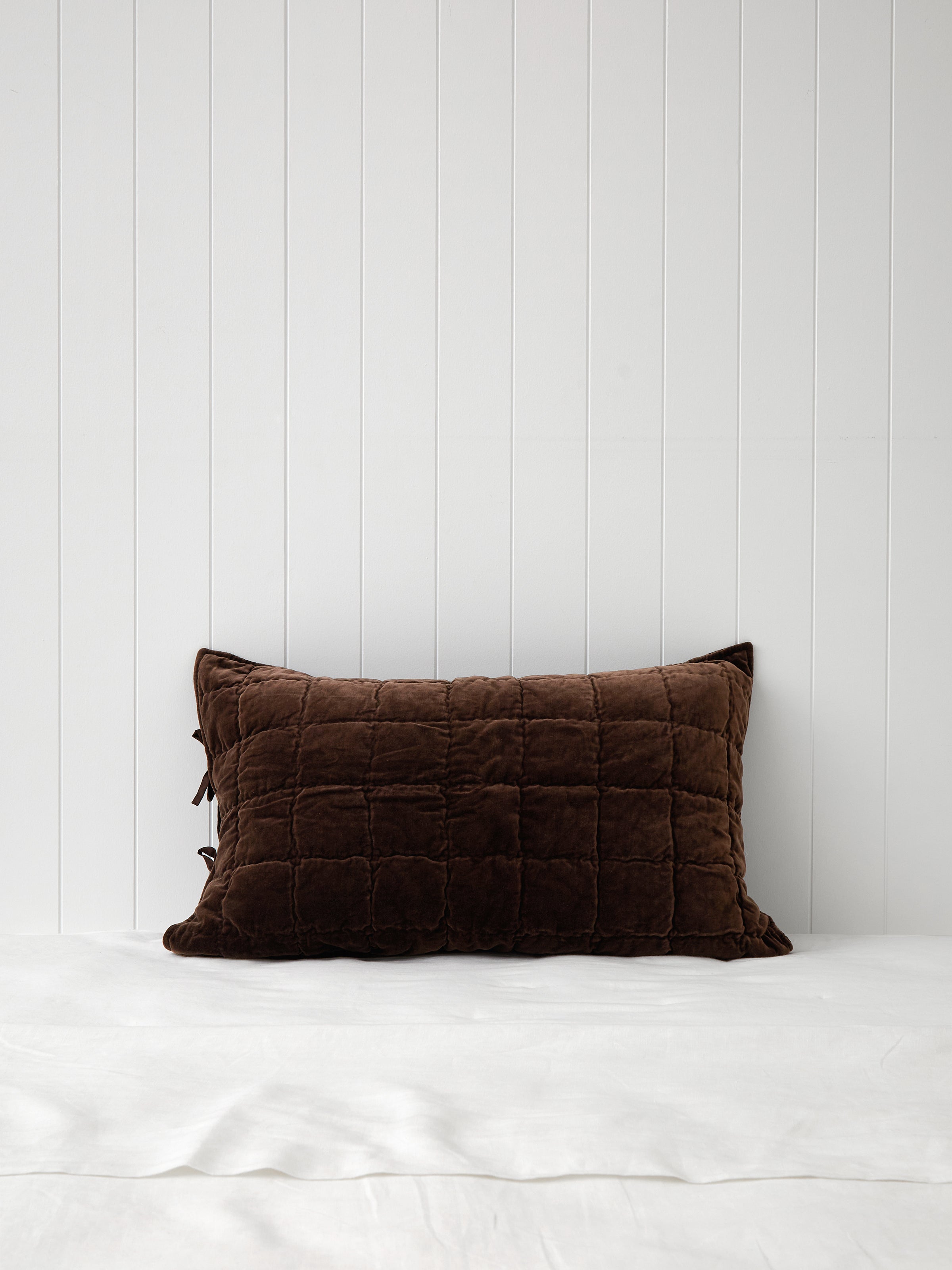 Belvedere Velvet Standard Pillowcase | Cocoa-1