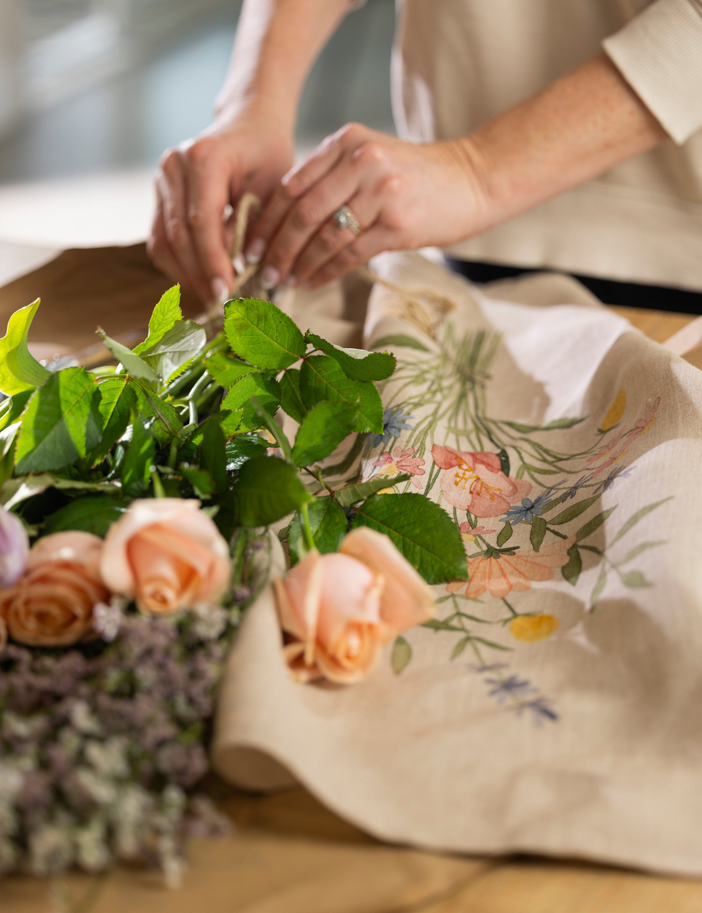 Bouquet Linen Tea Towel | Multi-2