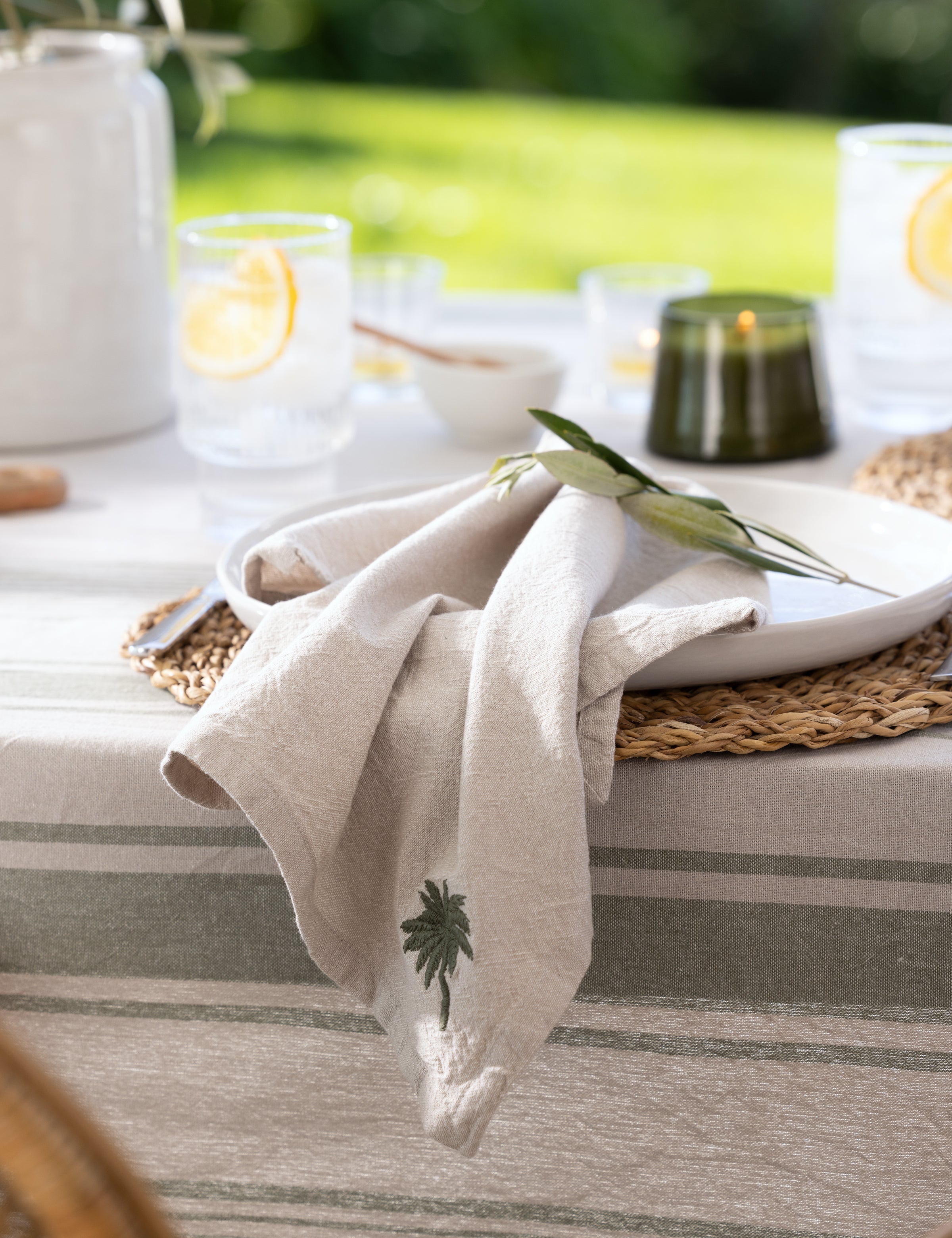 Cabo Embroidered Napkin Set of 4 | Natural-2