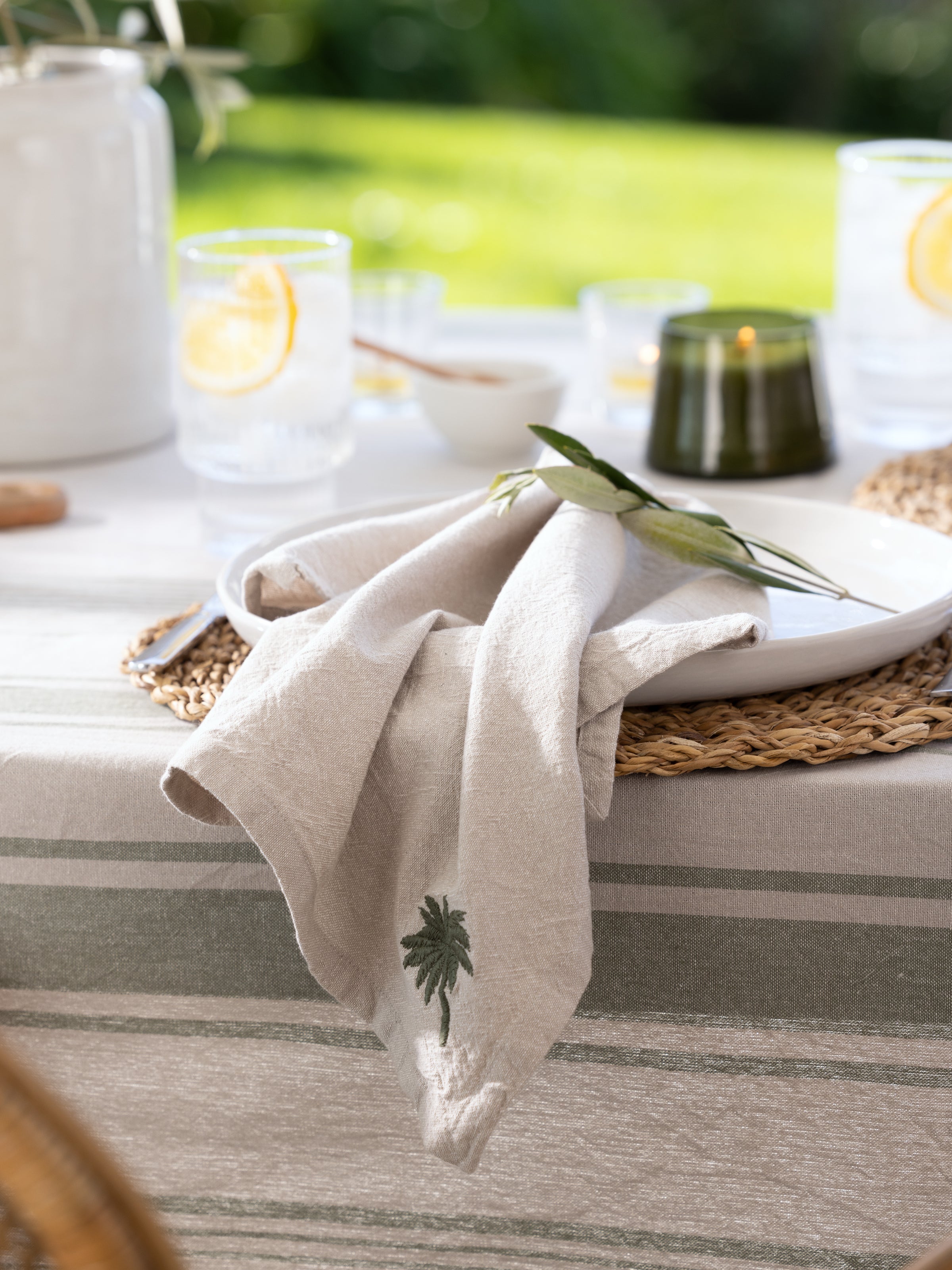 Cabo Embroidered Napkin Set of 4 | Natural-2