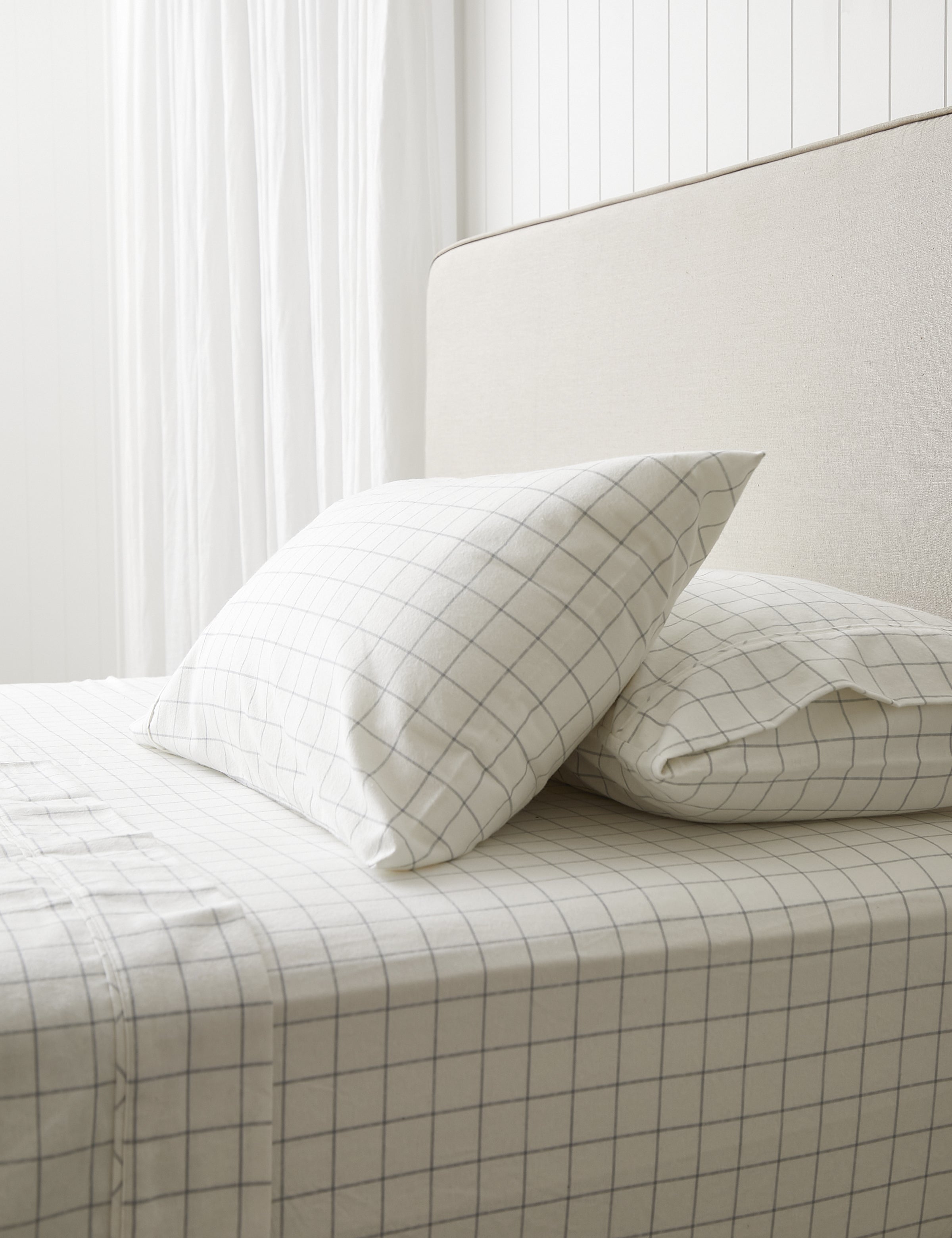 Cardrona Flannel Sheet Set | White Check-1