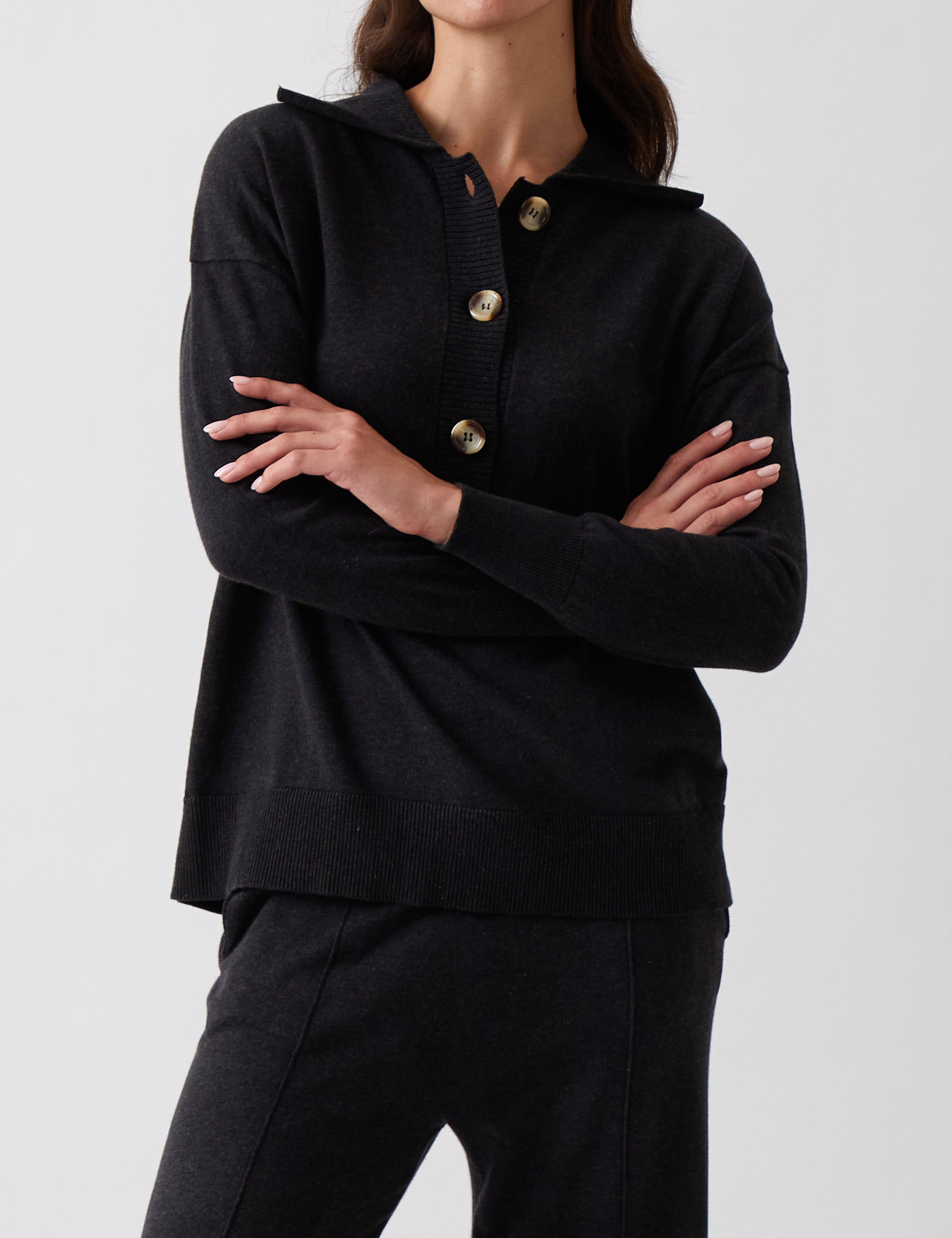 Cotton Cashmere Collared Jumper | Black-1