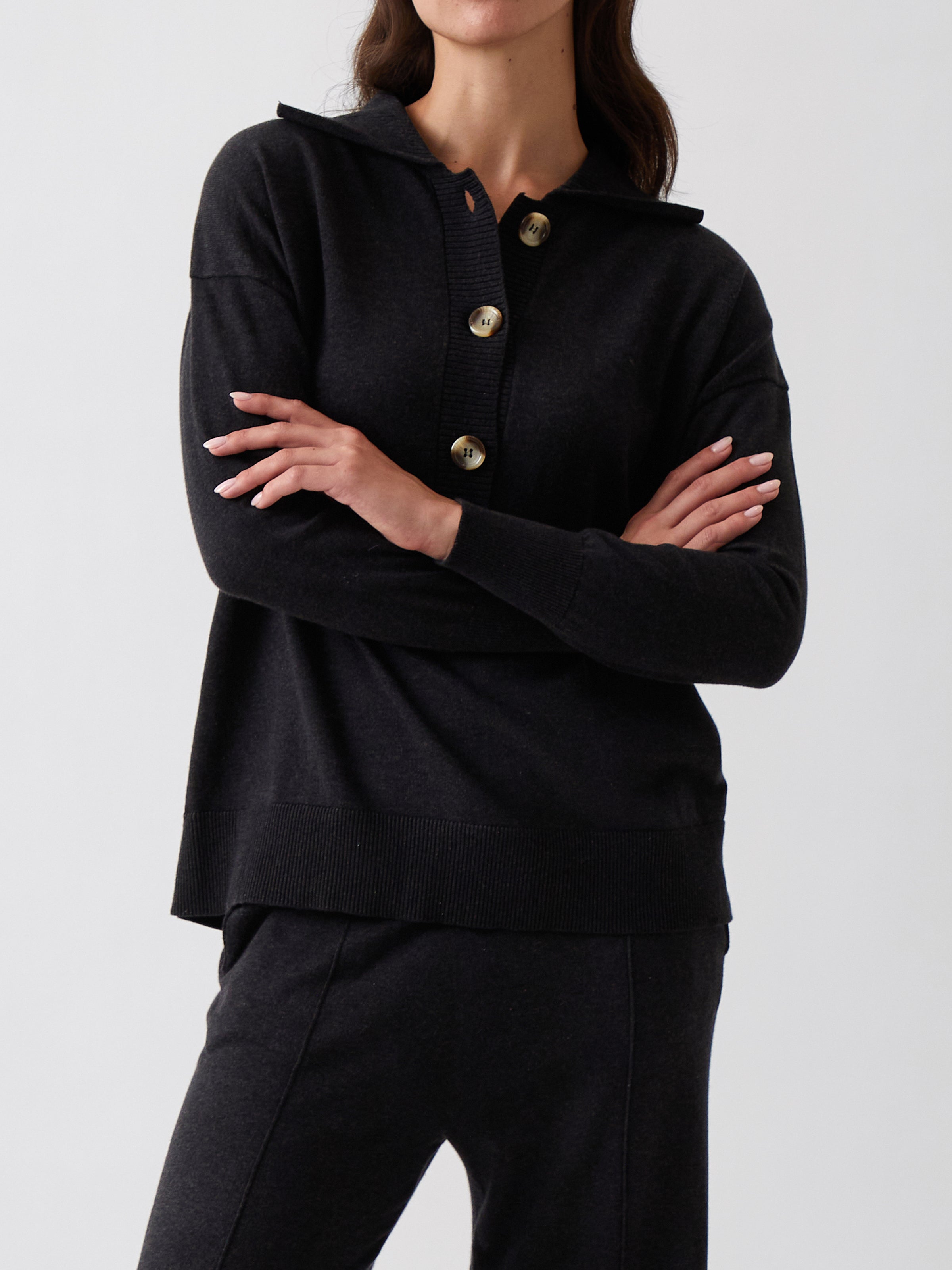 Cotton Cashmere Collared Jumper | Black-1
