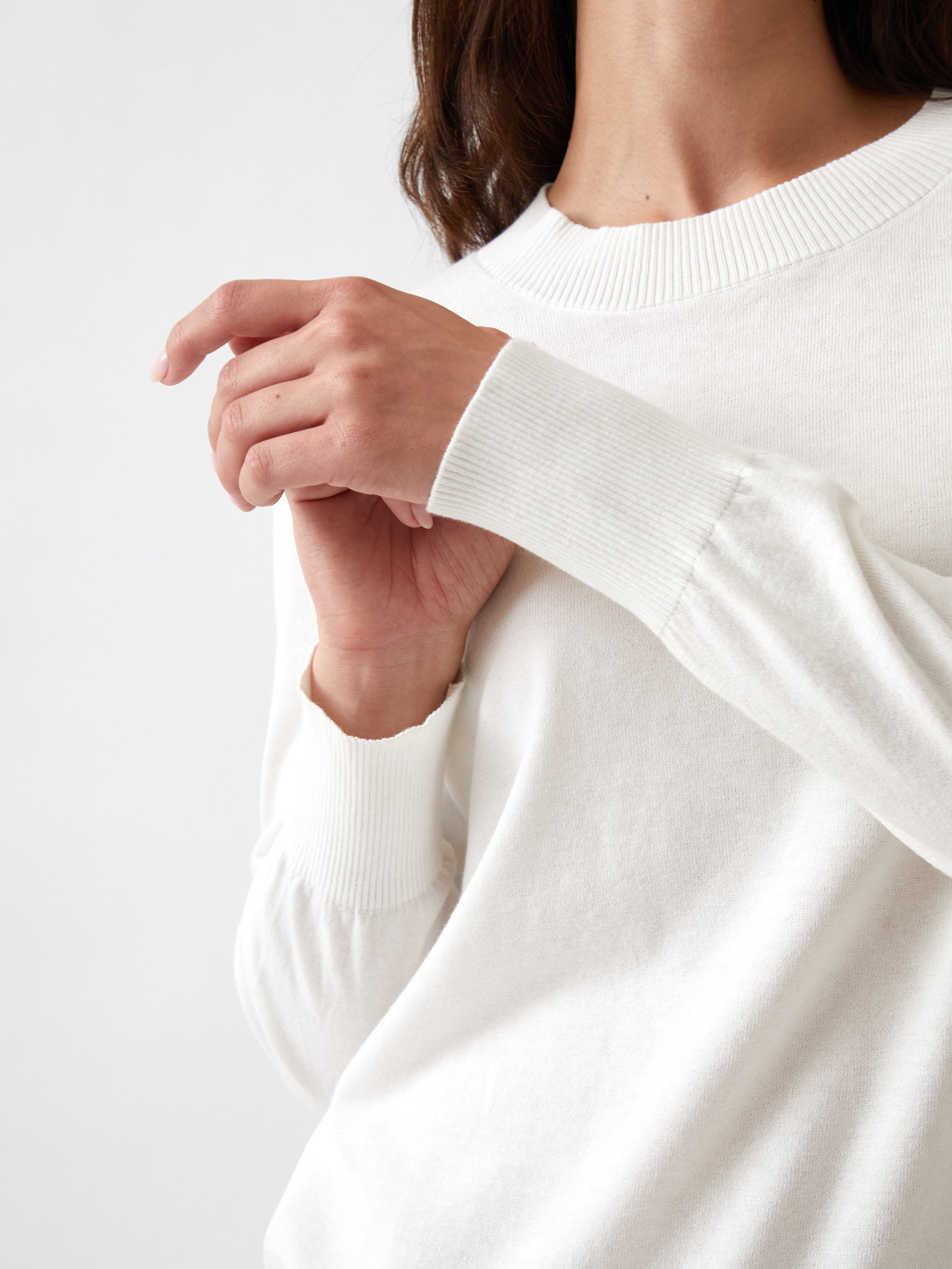 Cotton Cashmere Crew Jumper | Ivory-2