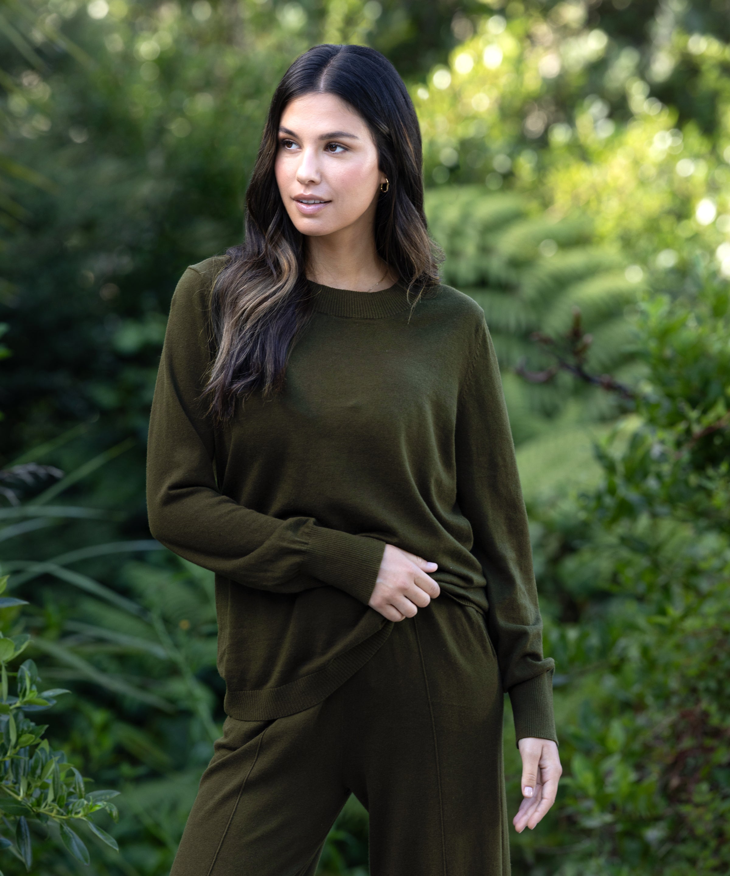 Cotton Cashmere Crew Jumper | Olive-3