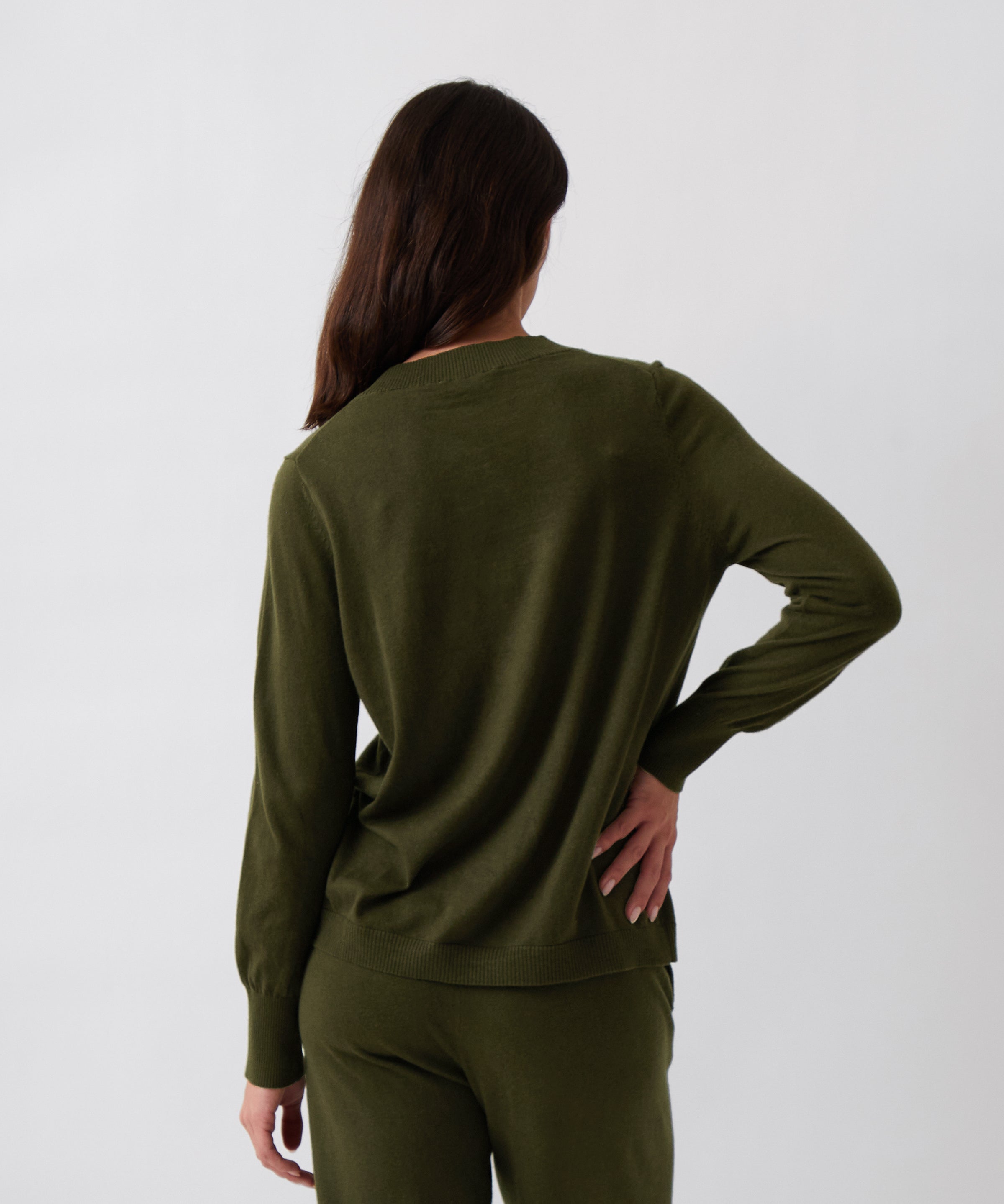 Cotton Cashmere Crew Jumper | Olive-4