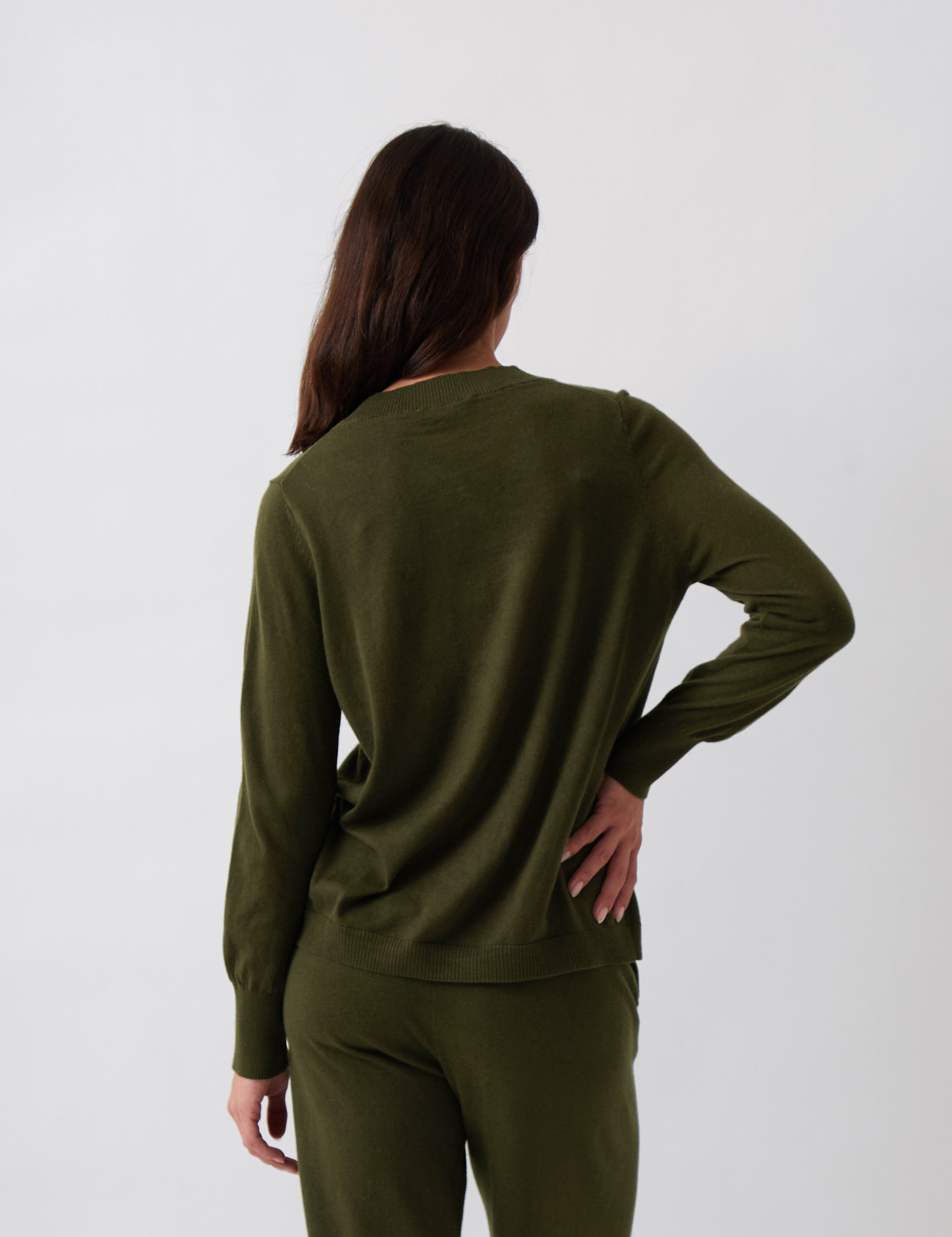 Cotton Cashmere Crew Jumper | Olive-4