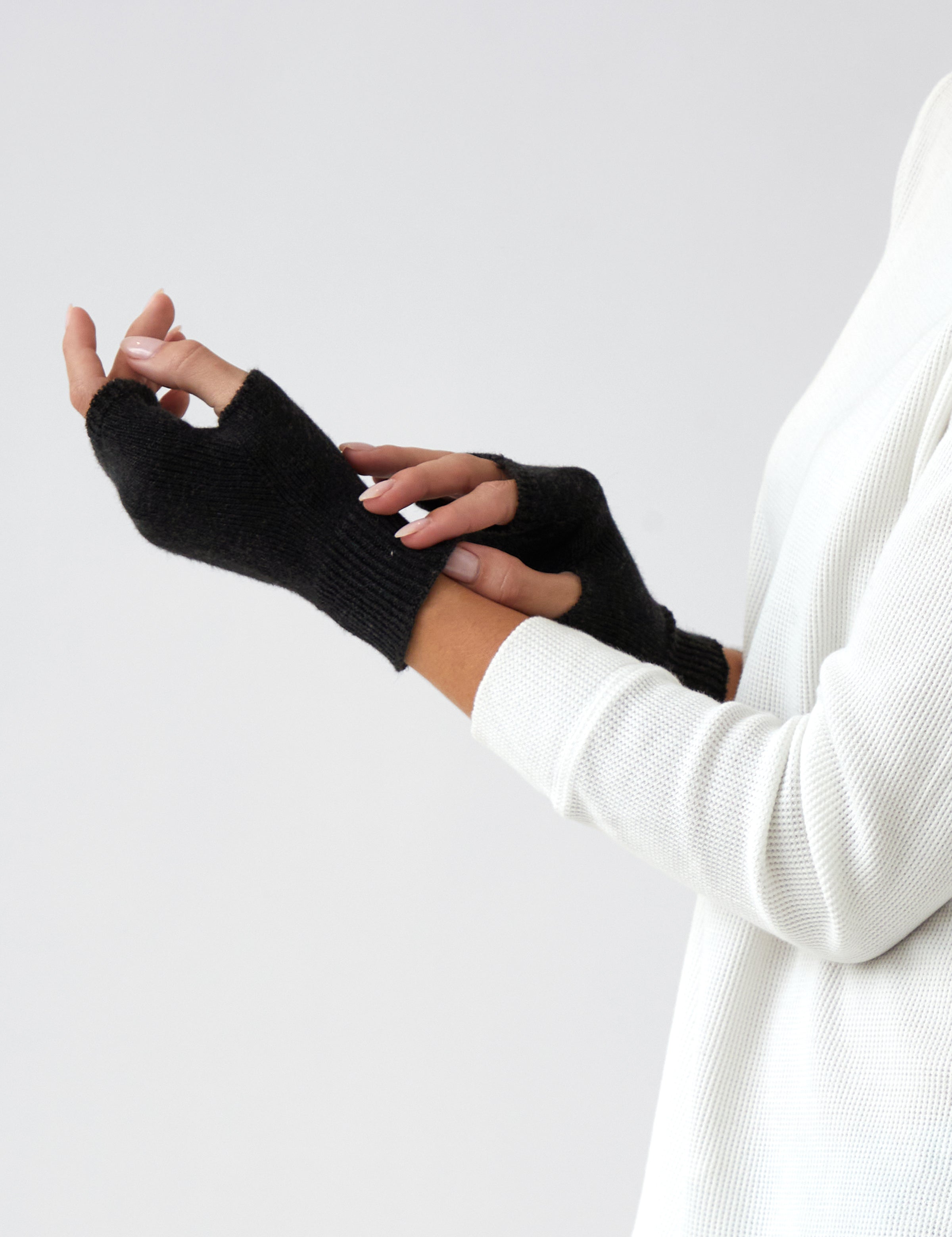 Cotton Cashmere Hand Warmers | Black-1