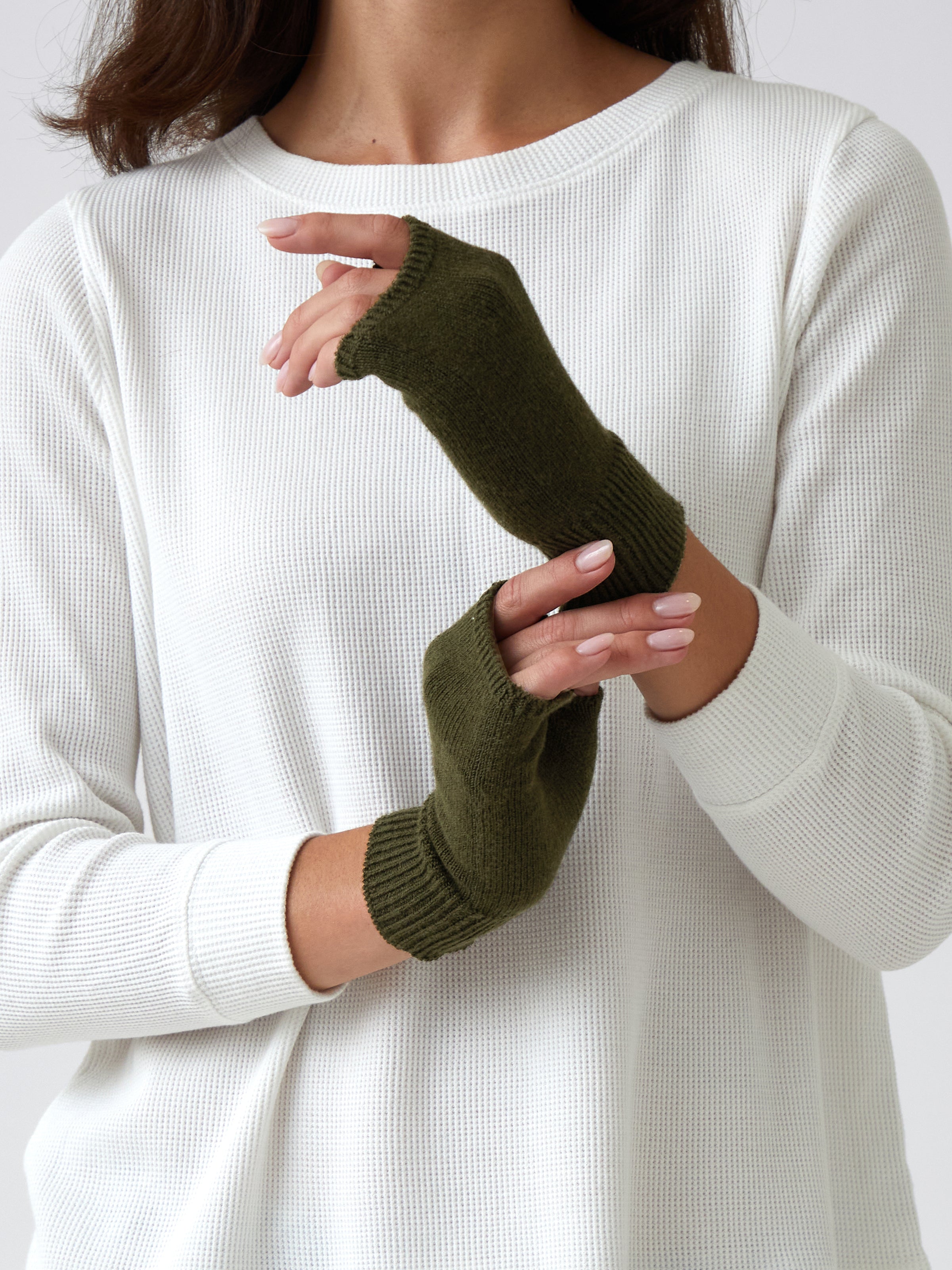 Cotton Cashmere Hand Warmers | Olive-3