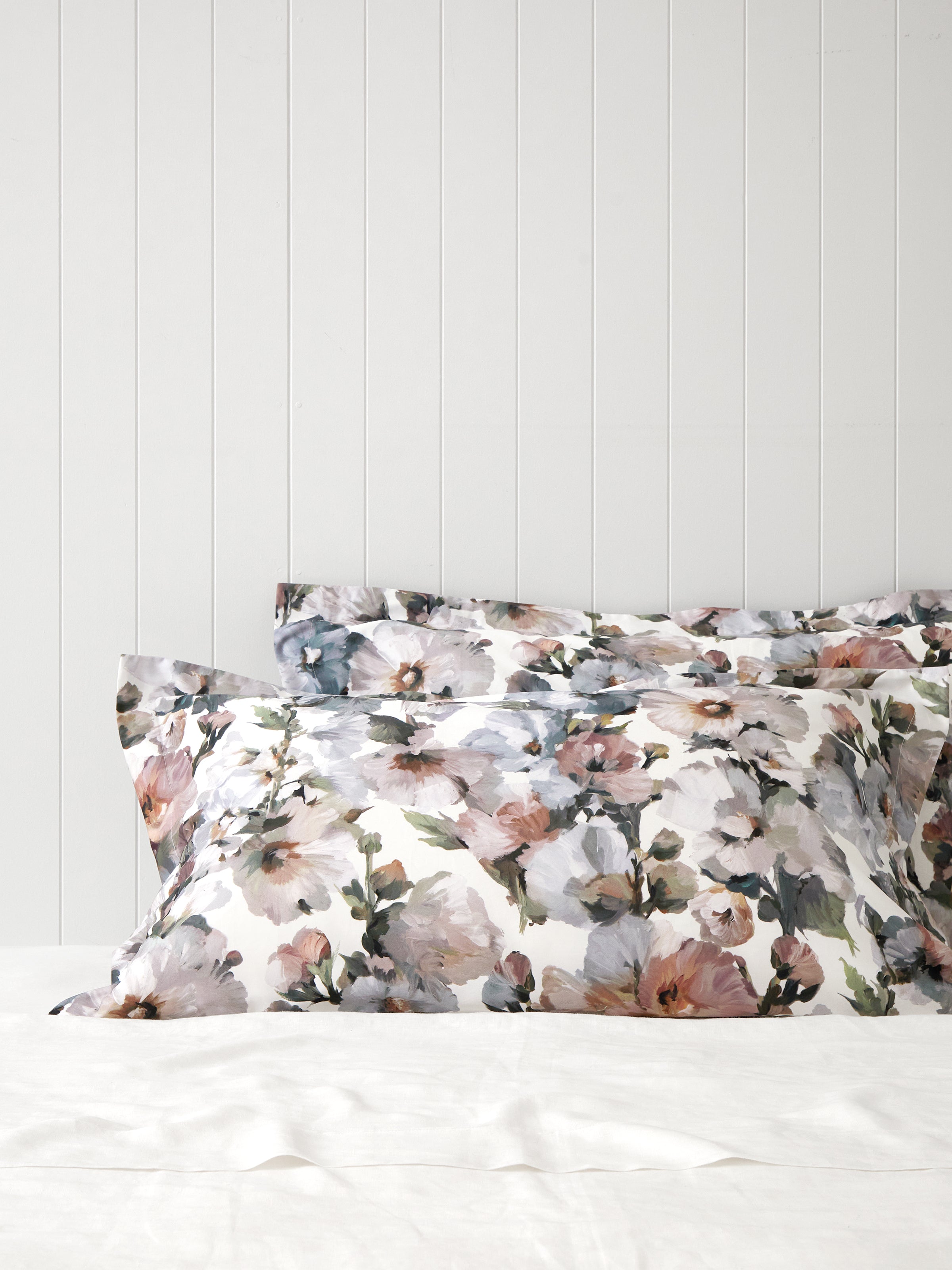 Darling Buds Lodge Pillowcase Set | Floral-1