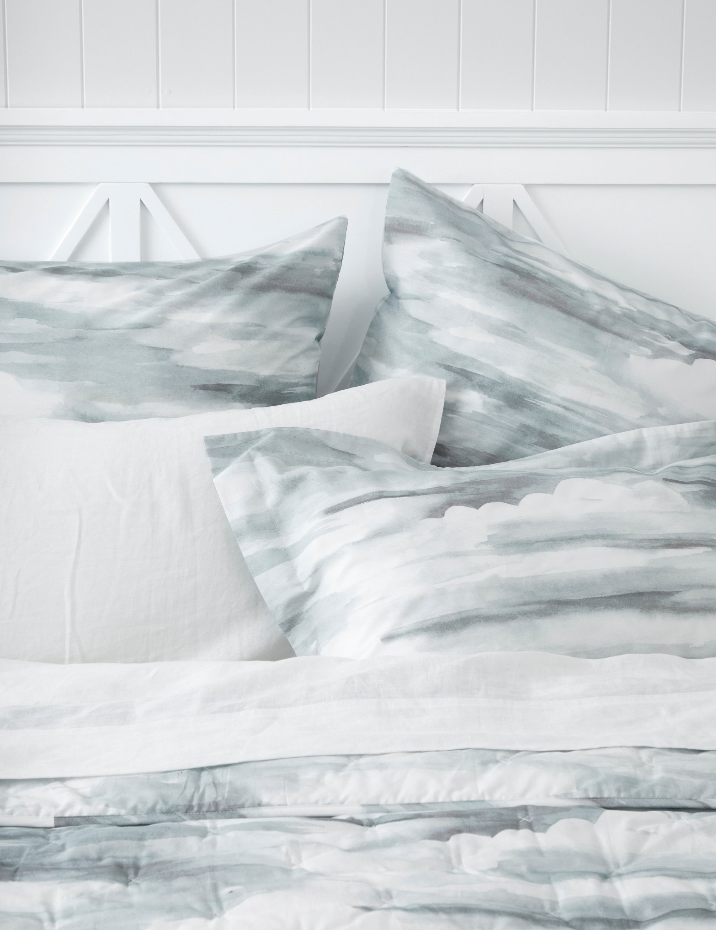 Dreamtime Organic Cotton Quilt | Grey-2