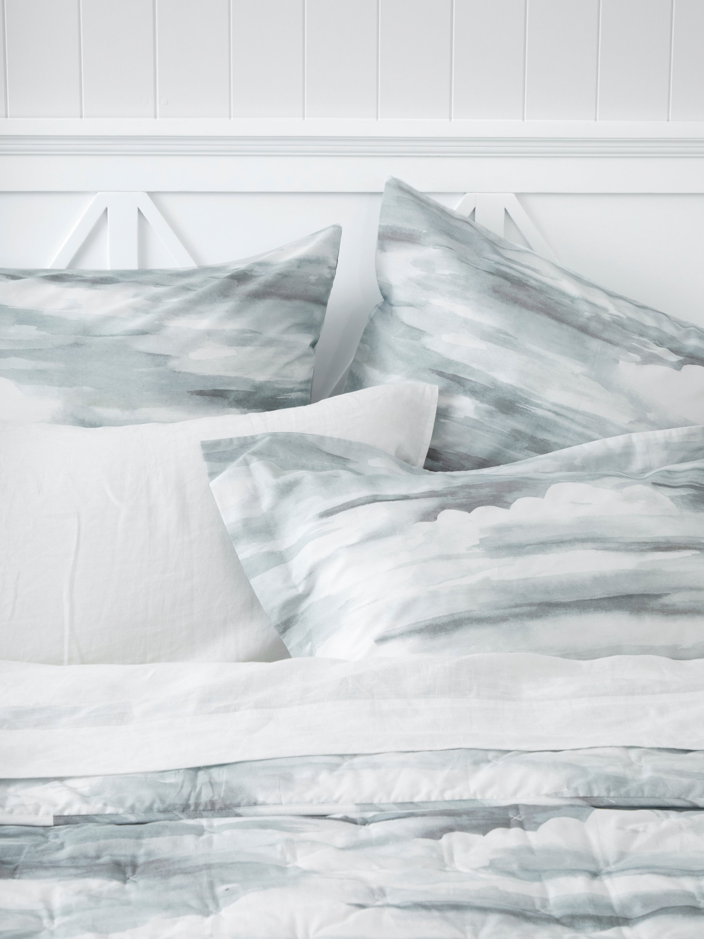 Dreamtime Organic Cotton Quilt | Grey-2