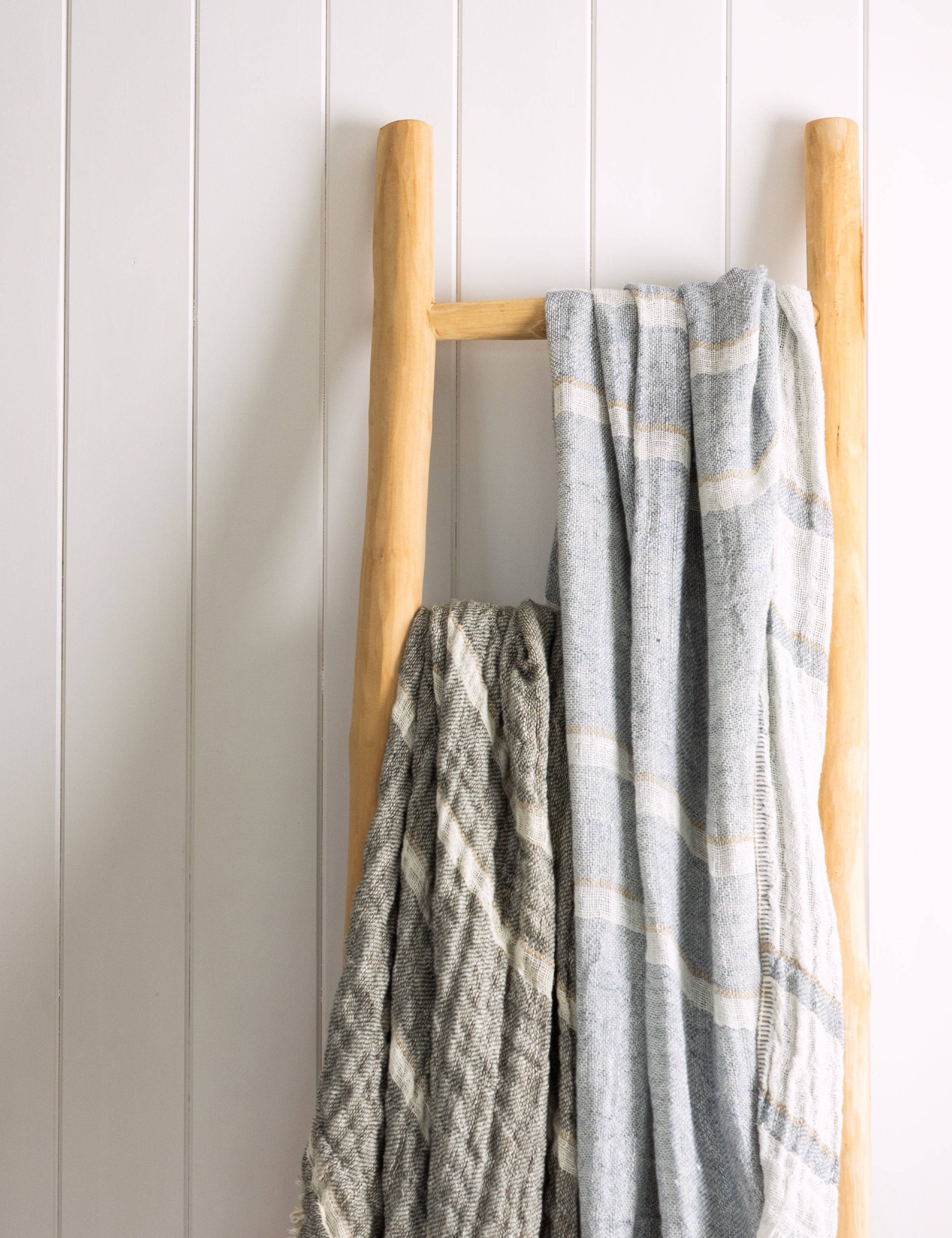 Element Linen Throw | Kale-2