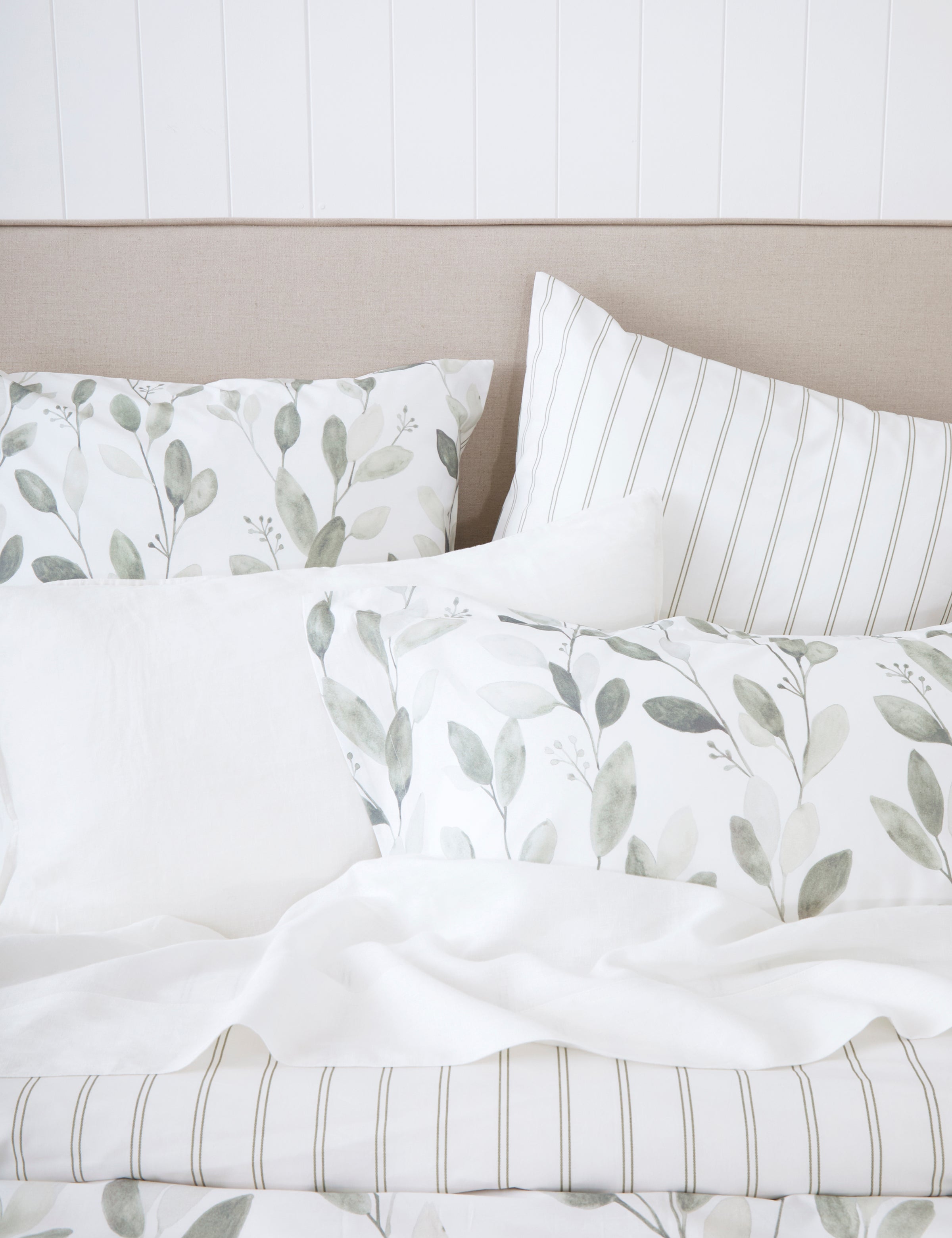 Evergreen Duvet Cover Set | Green Leaf-2
