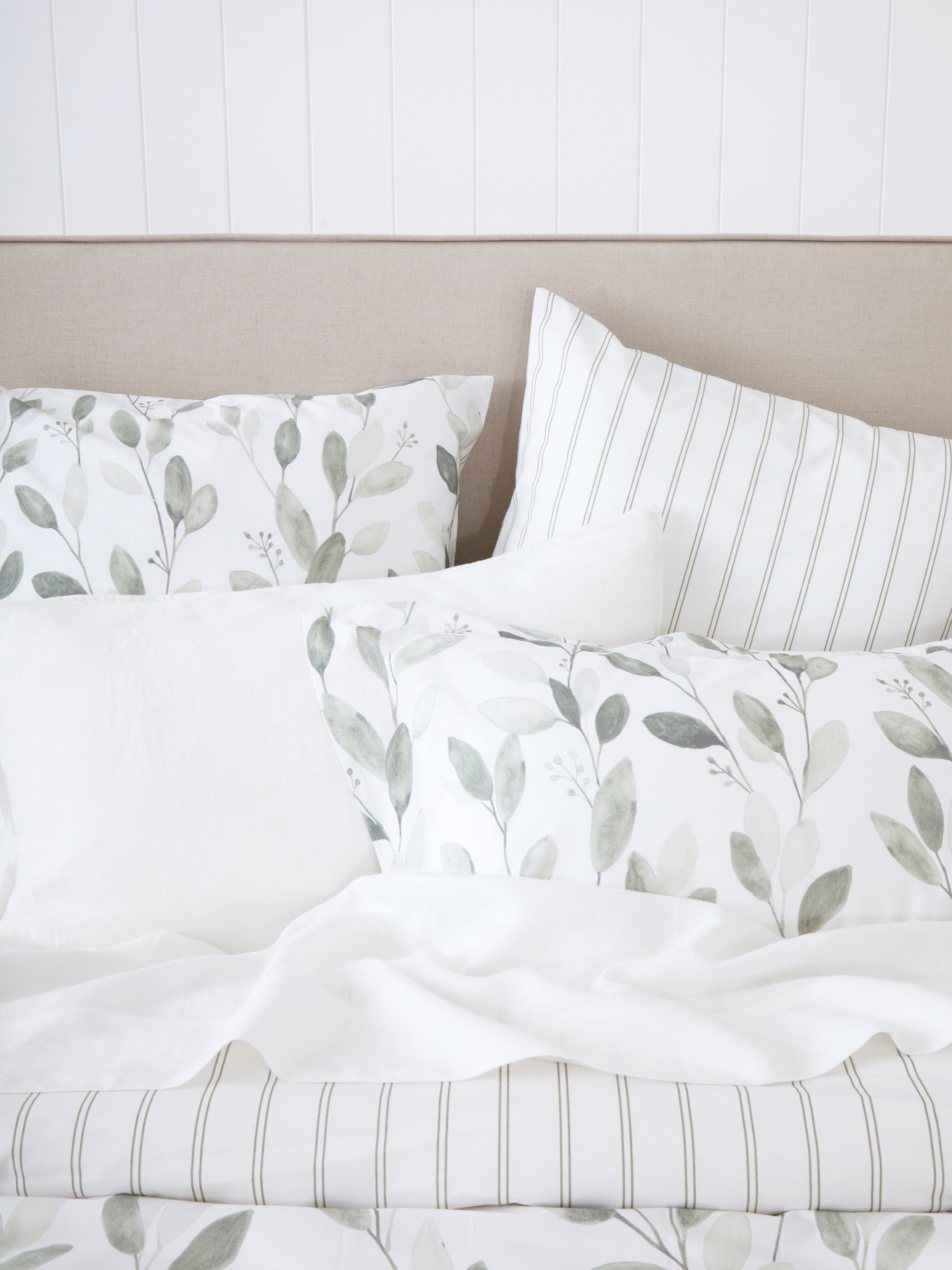 Evergreen Duvet Cover Set | Green Leaf-2