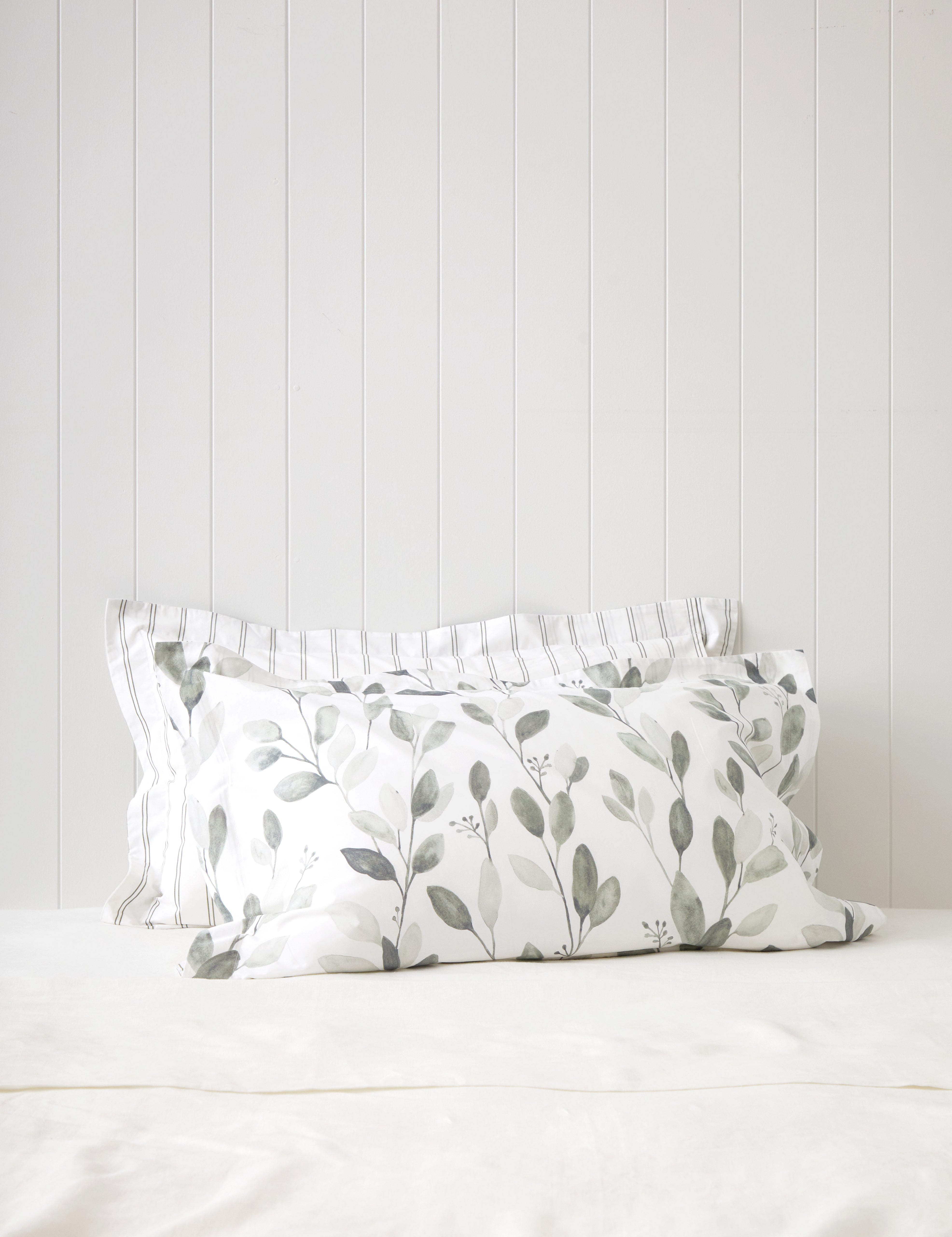 Evergreen Oxford Pillowcase Set | Green Leaf-1