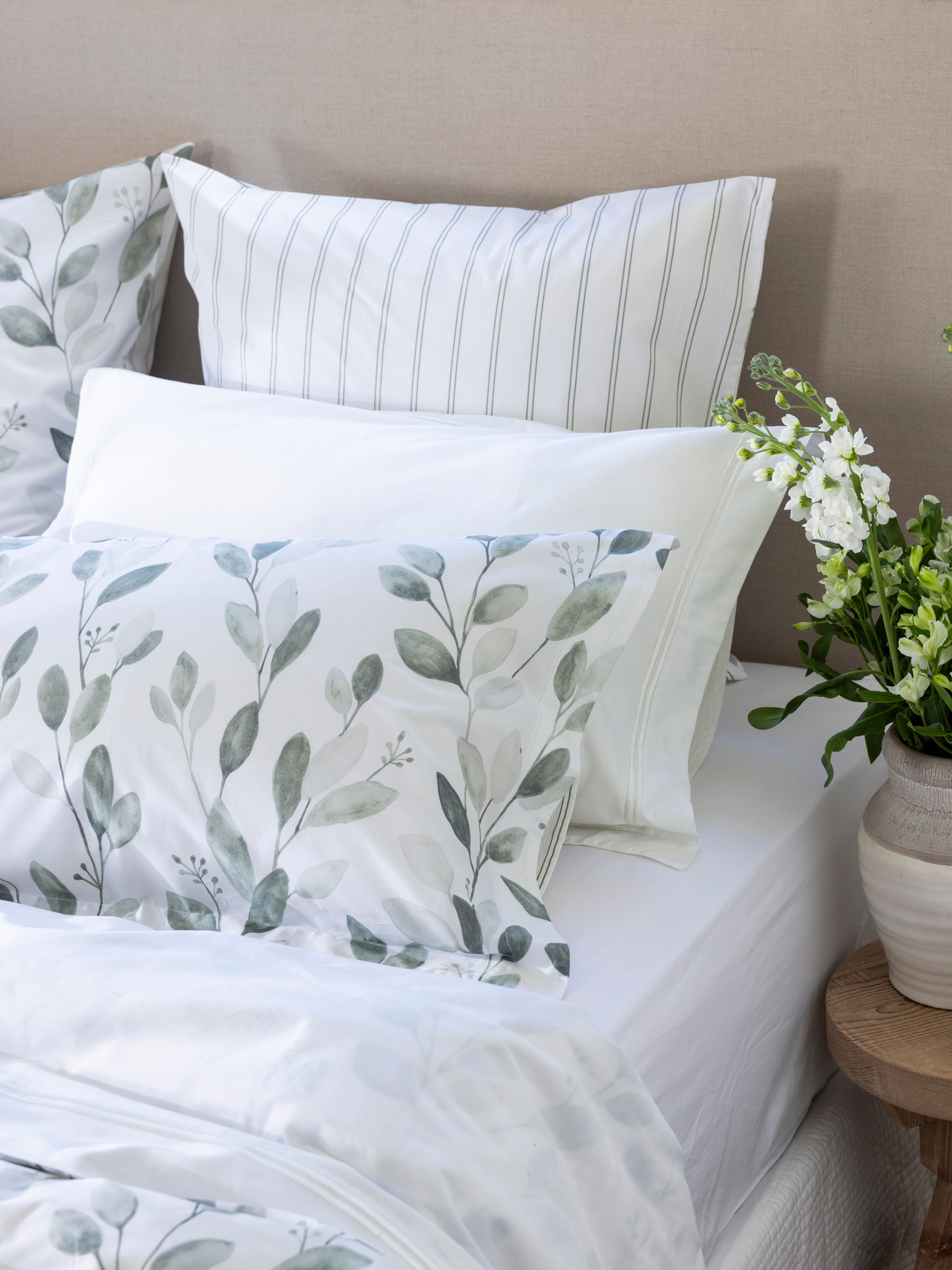 Evergreen Oxford Pillowcase Set | Green Leaf-2