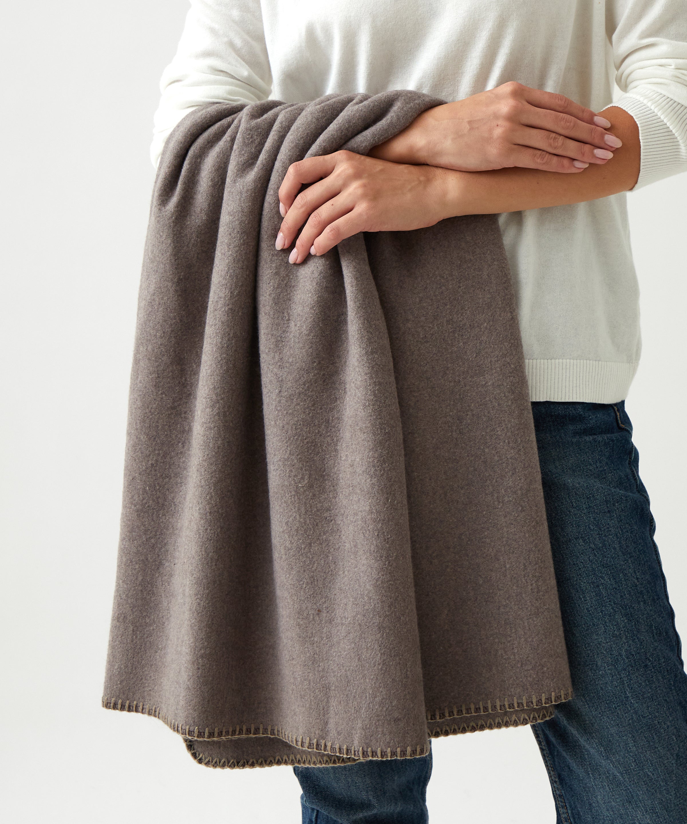 Featherston Cotton Cashmere Throw | Fawn-2