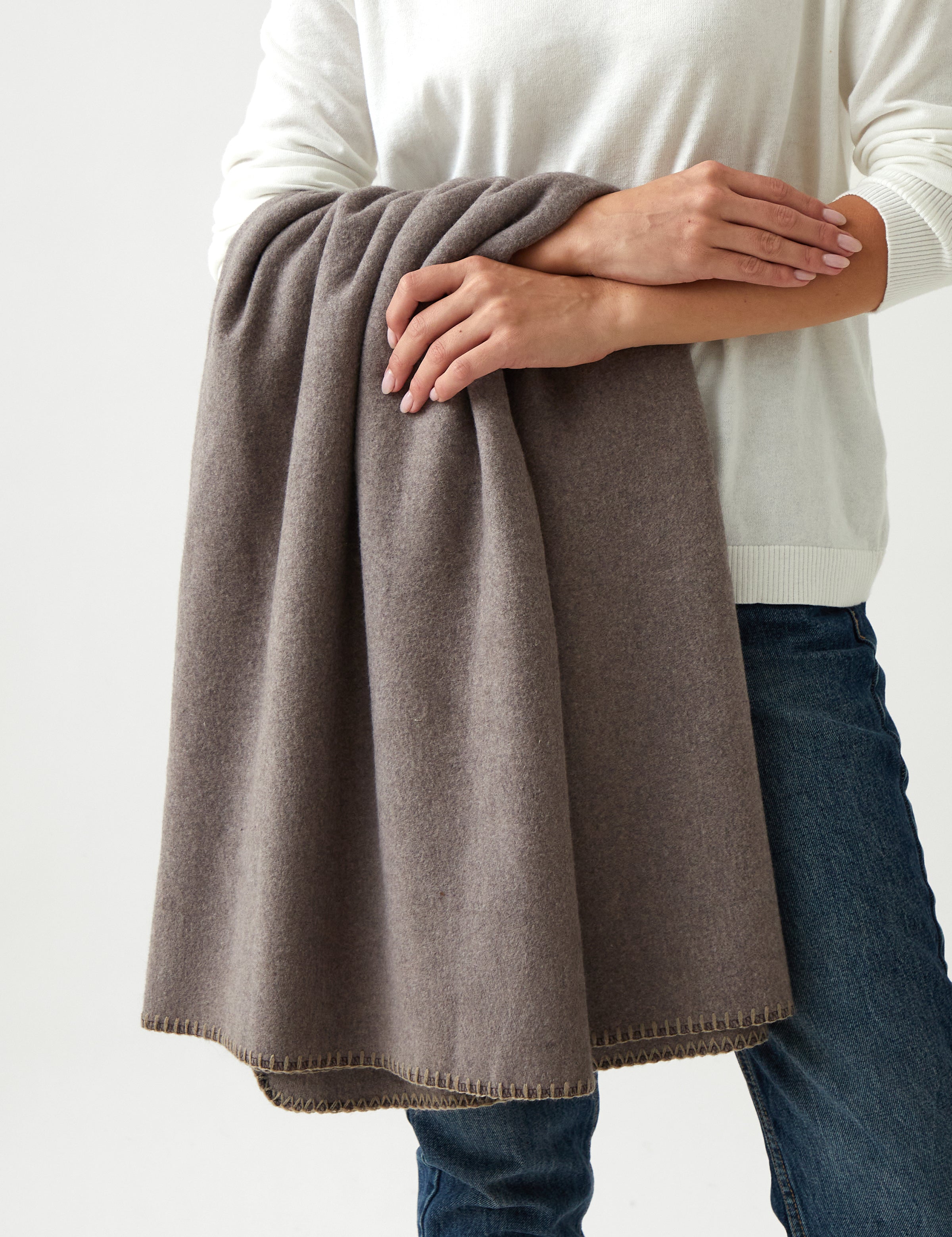 Featherston Cotton Cashmere Throw | Fawn-2
