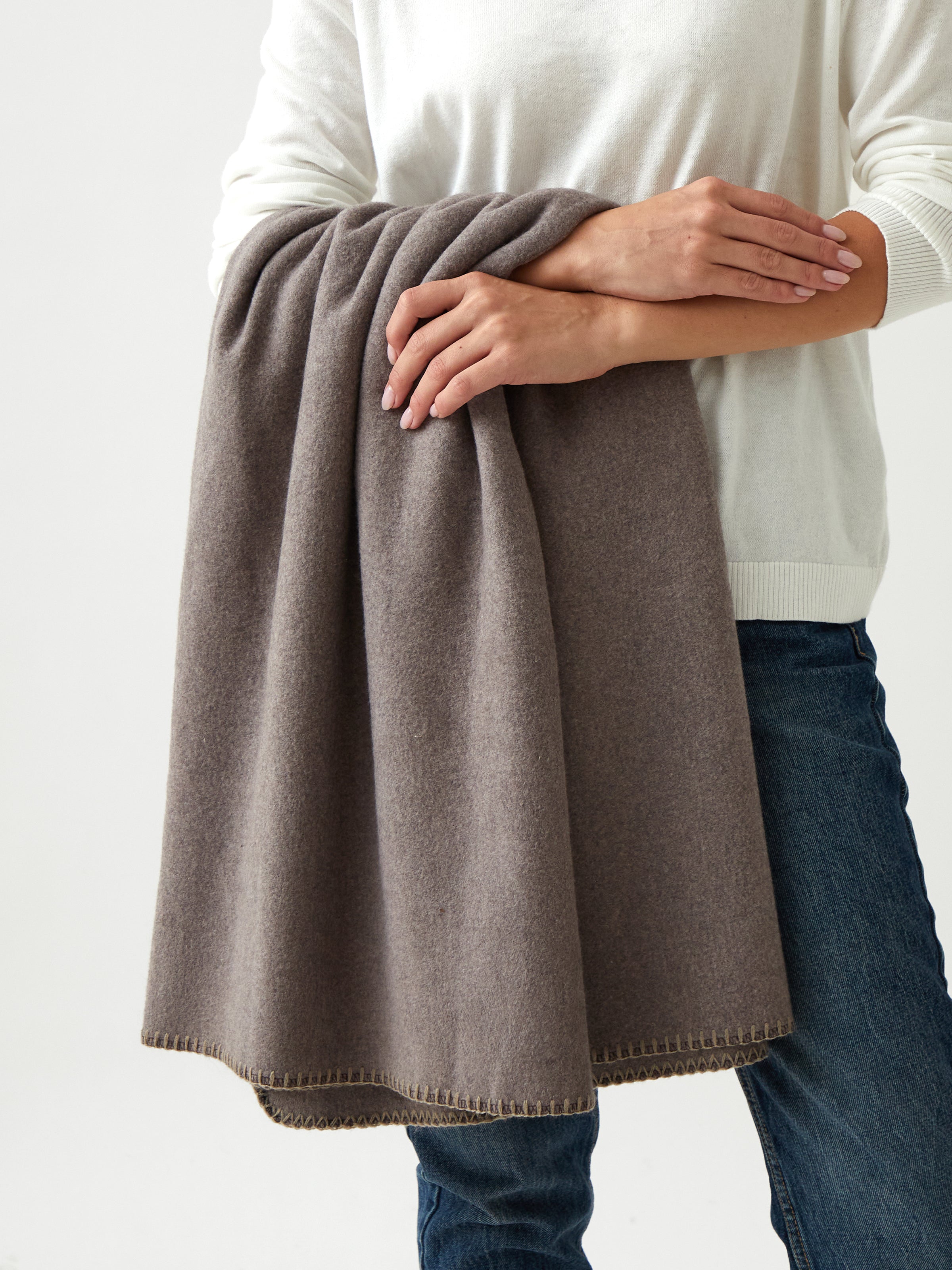 Featherston Cotton Cashmere Throw | Fawn-2