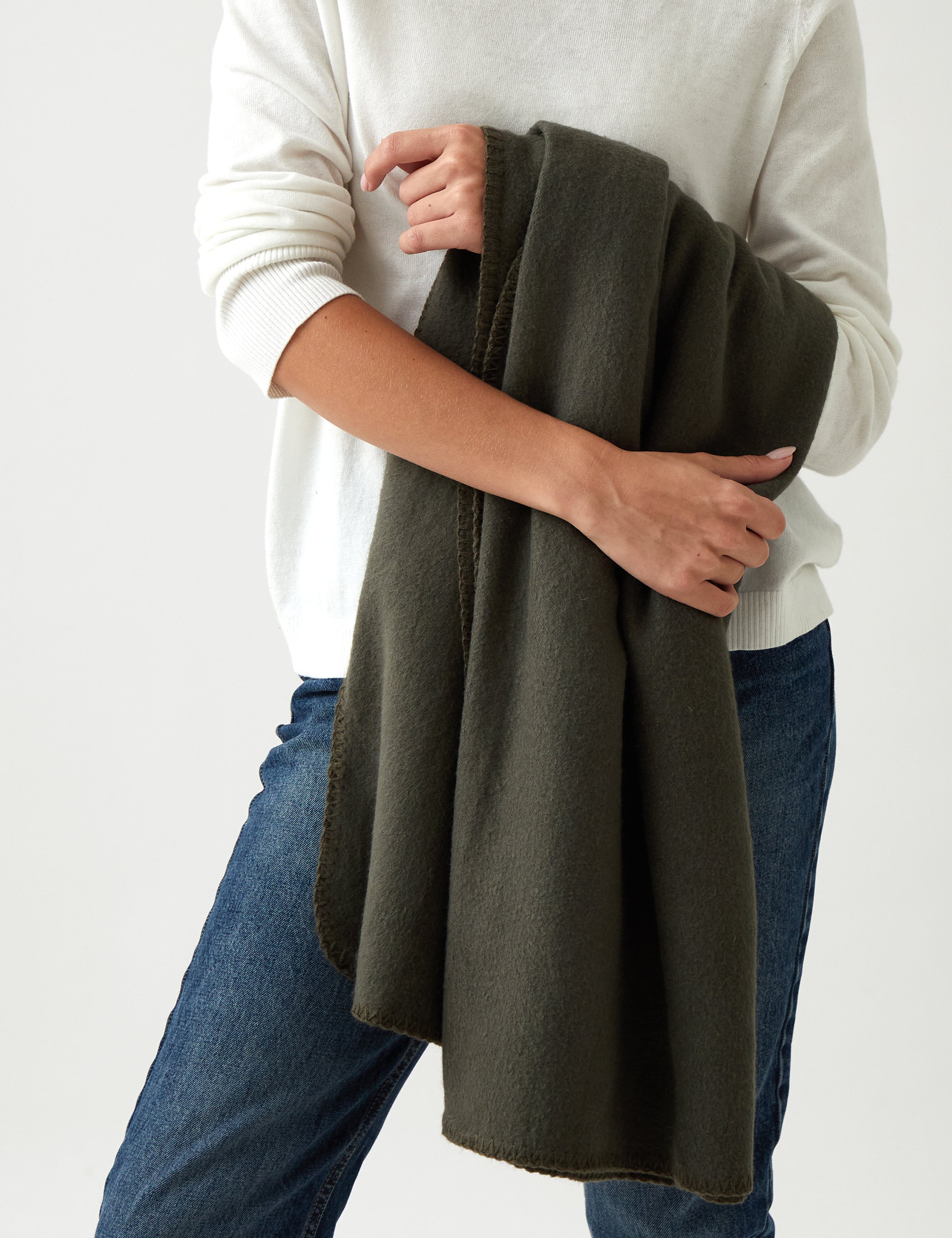 Featherston Cotton Cashmere Throw | Moss-2