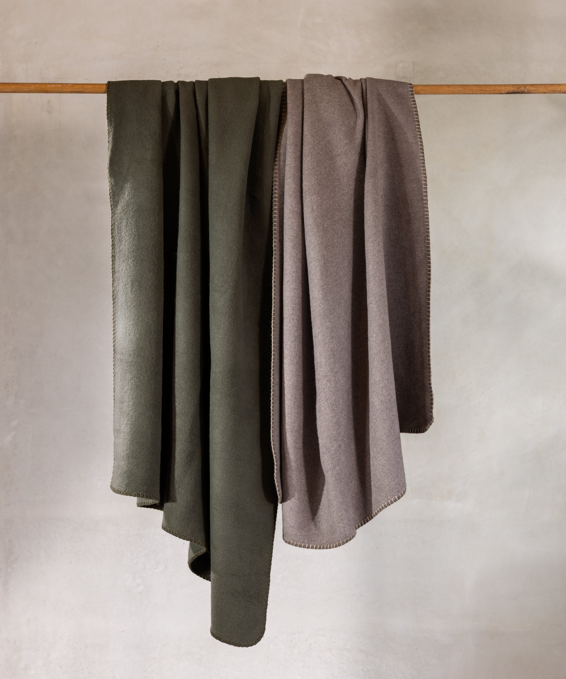 Featherston Cotton Cashmere Throw | Moss-4