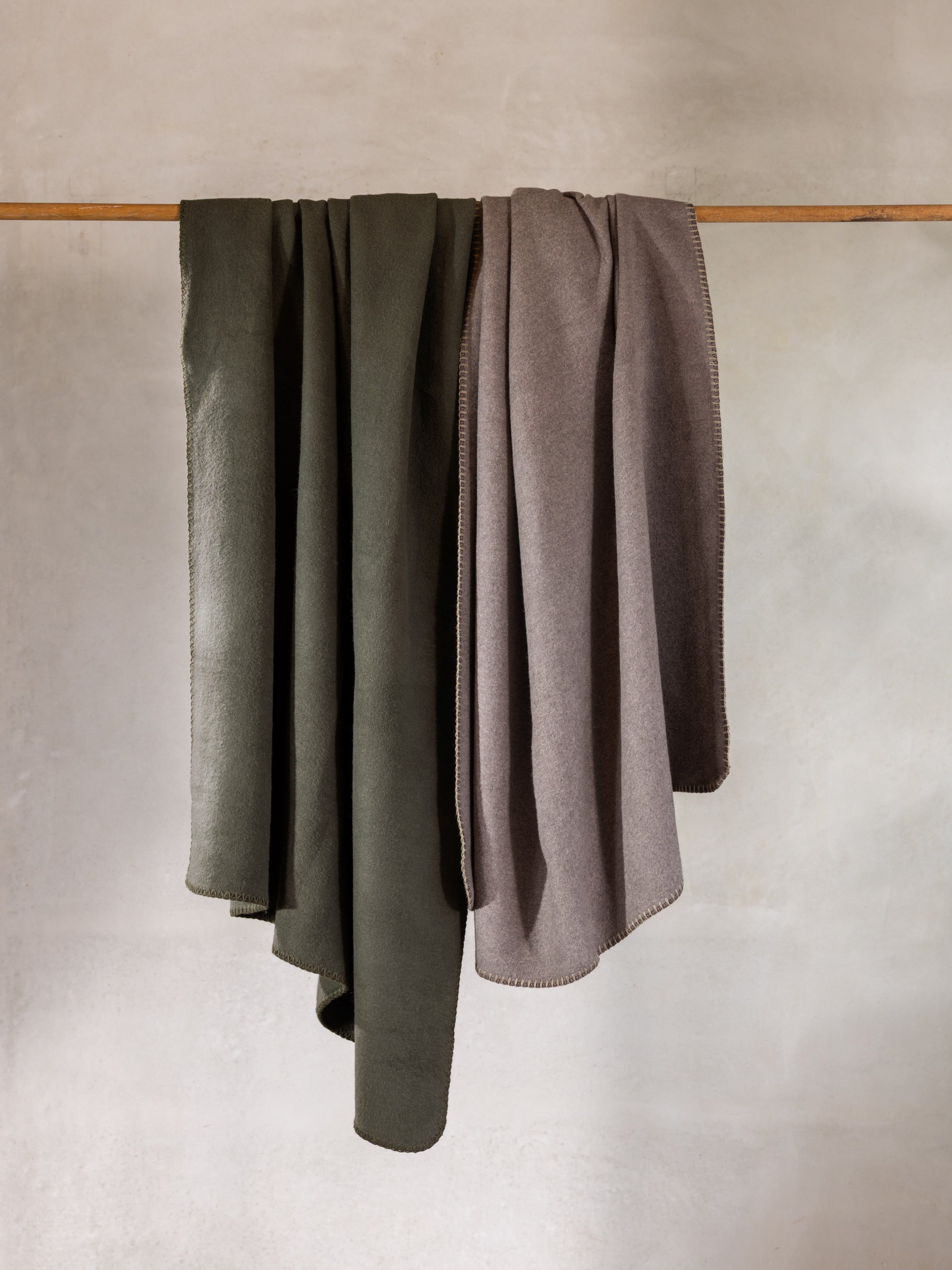 Featherston Cotton Cashmere Throw | Moss-4