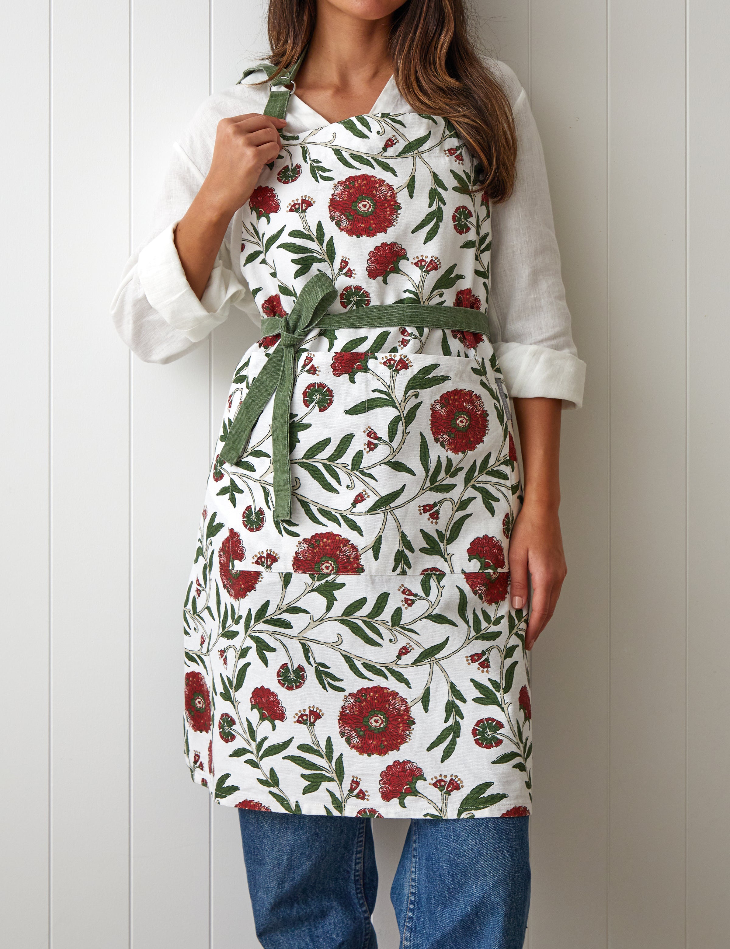 Festive Flora Everyday Apron | Floral-1