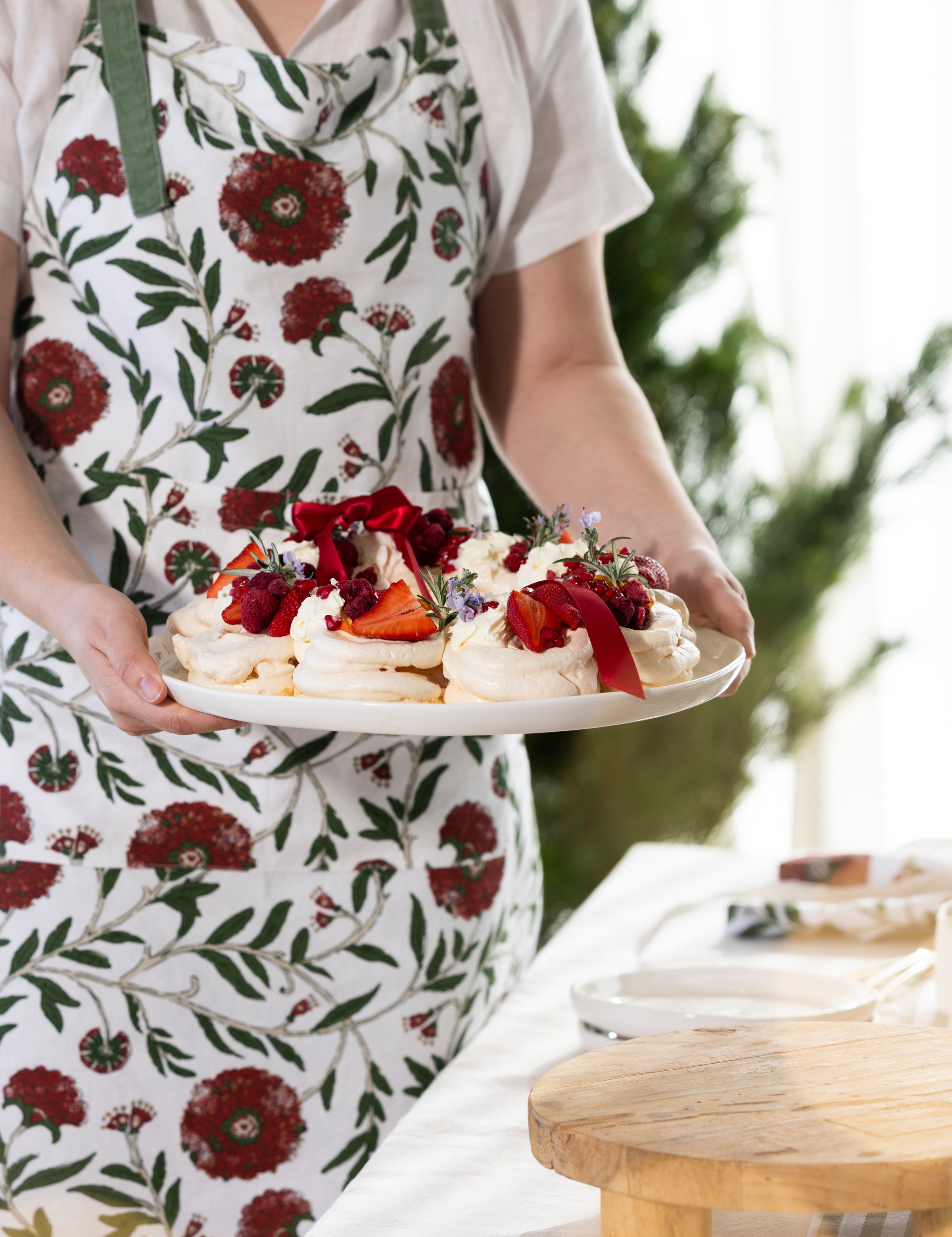 Festive Flora Everyday Apron | Floral-3