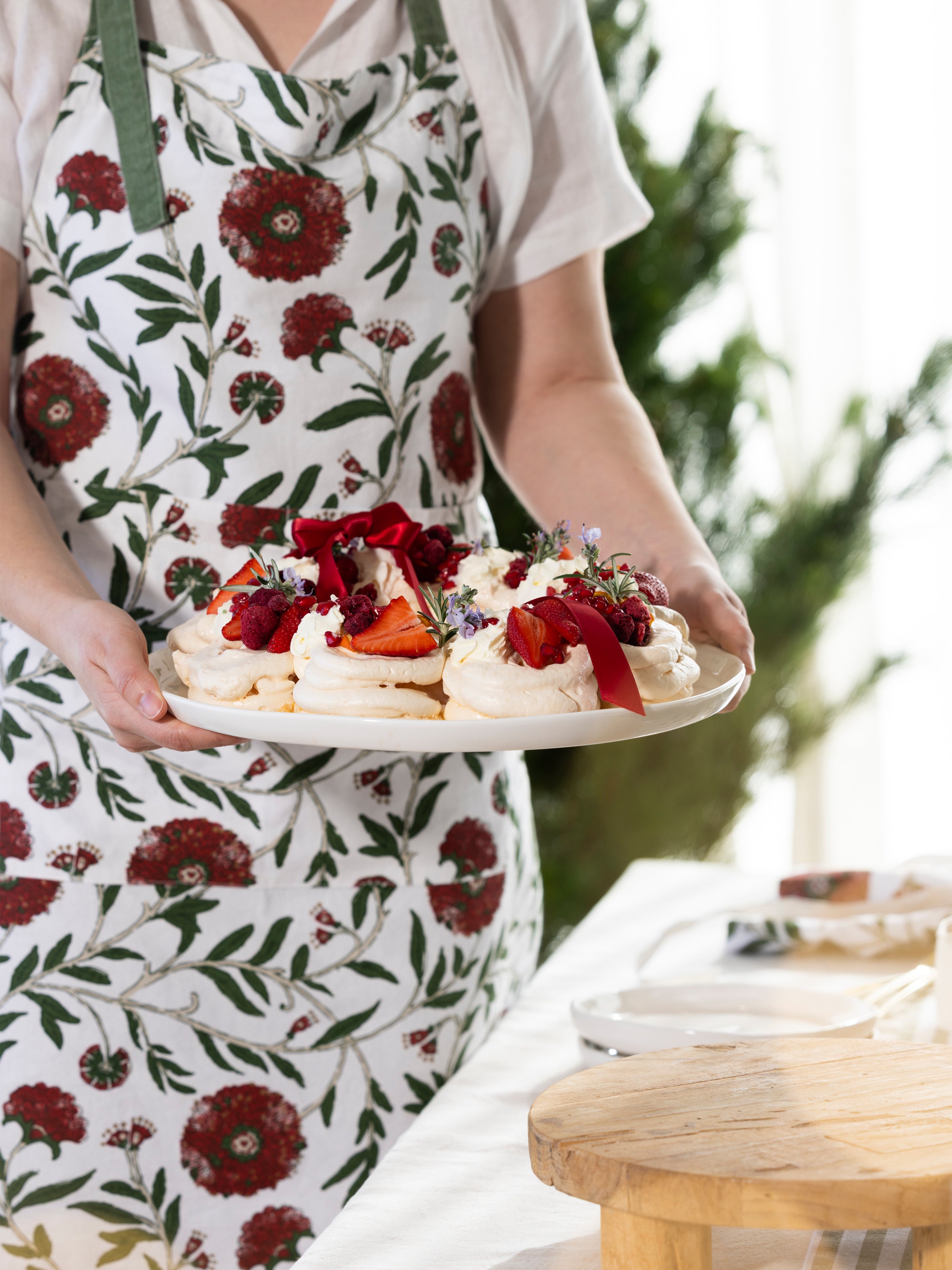 Festive Flora Everyday Apron | Floral-3