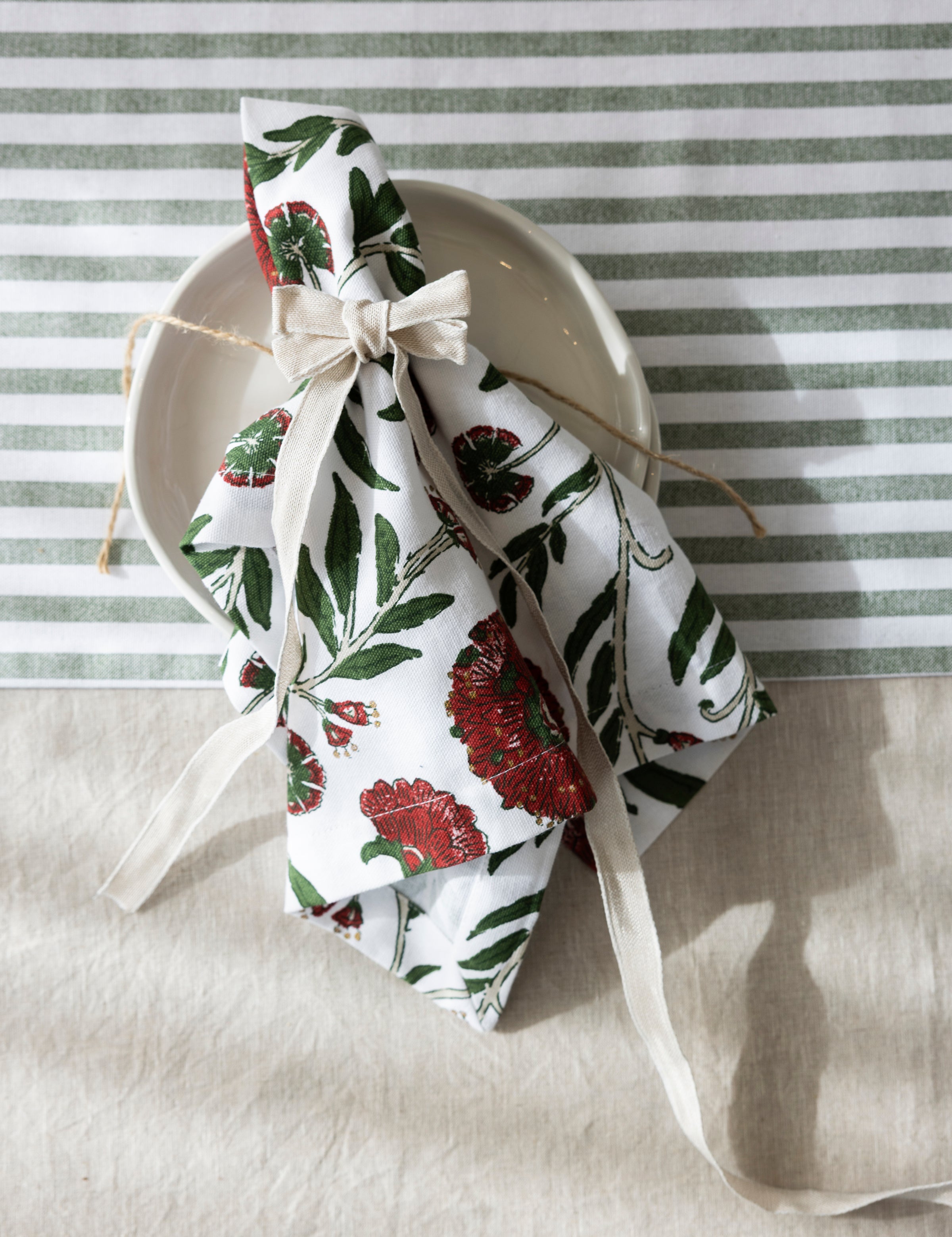 Festive Flora Napkin Set of 4 | Floral-2