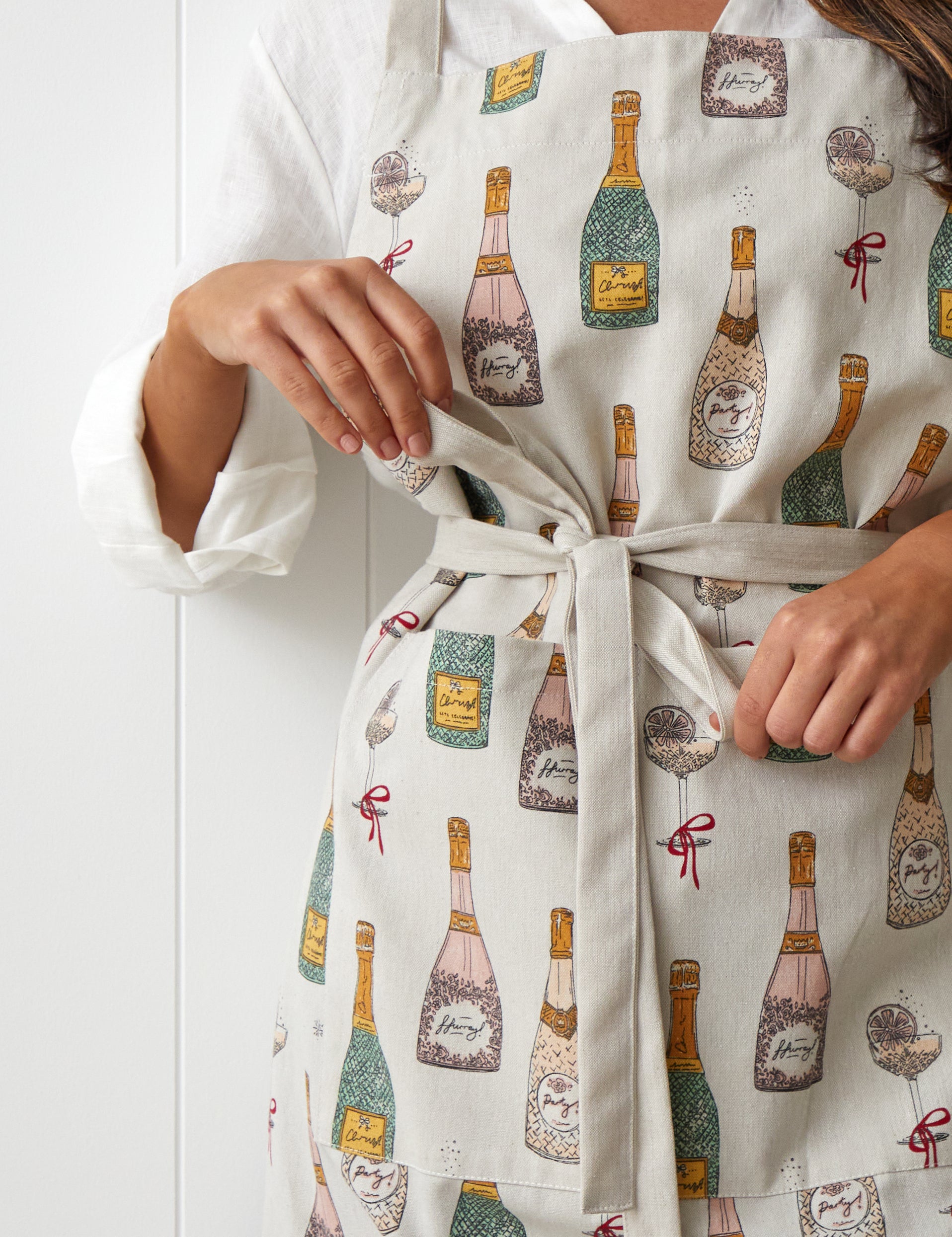 Fizz The Season Crossover Apron | Multi-2