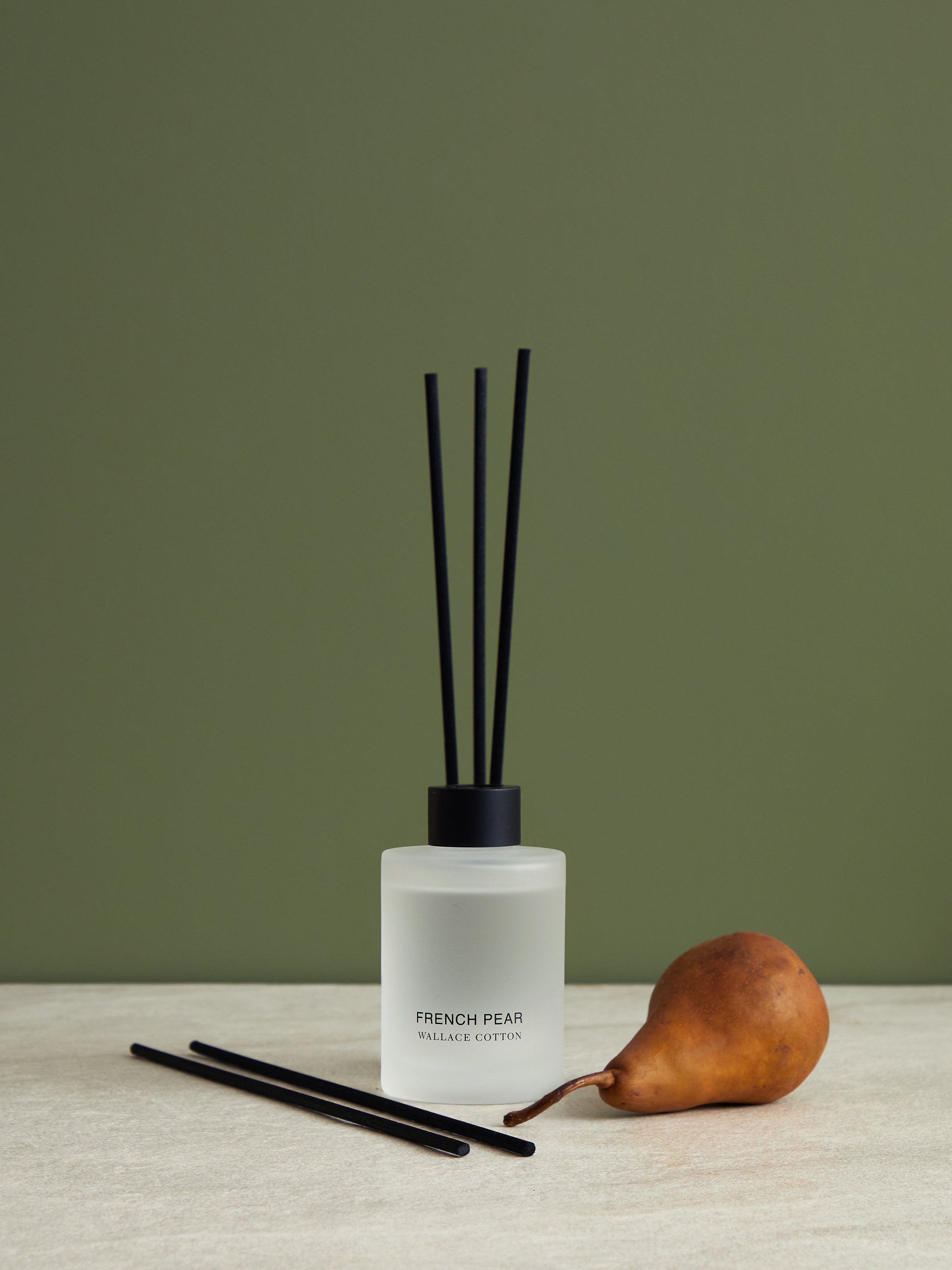 French Pear Diffuser 120ml | White-1