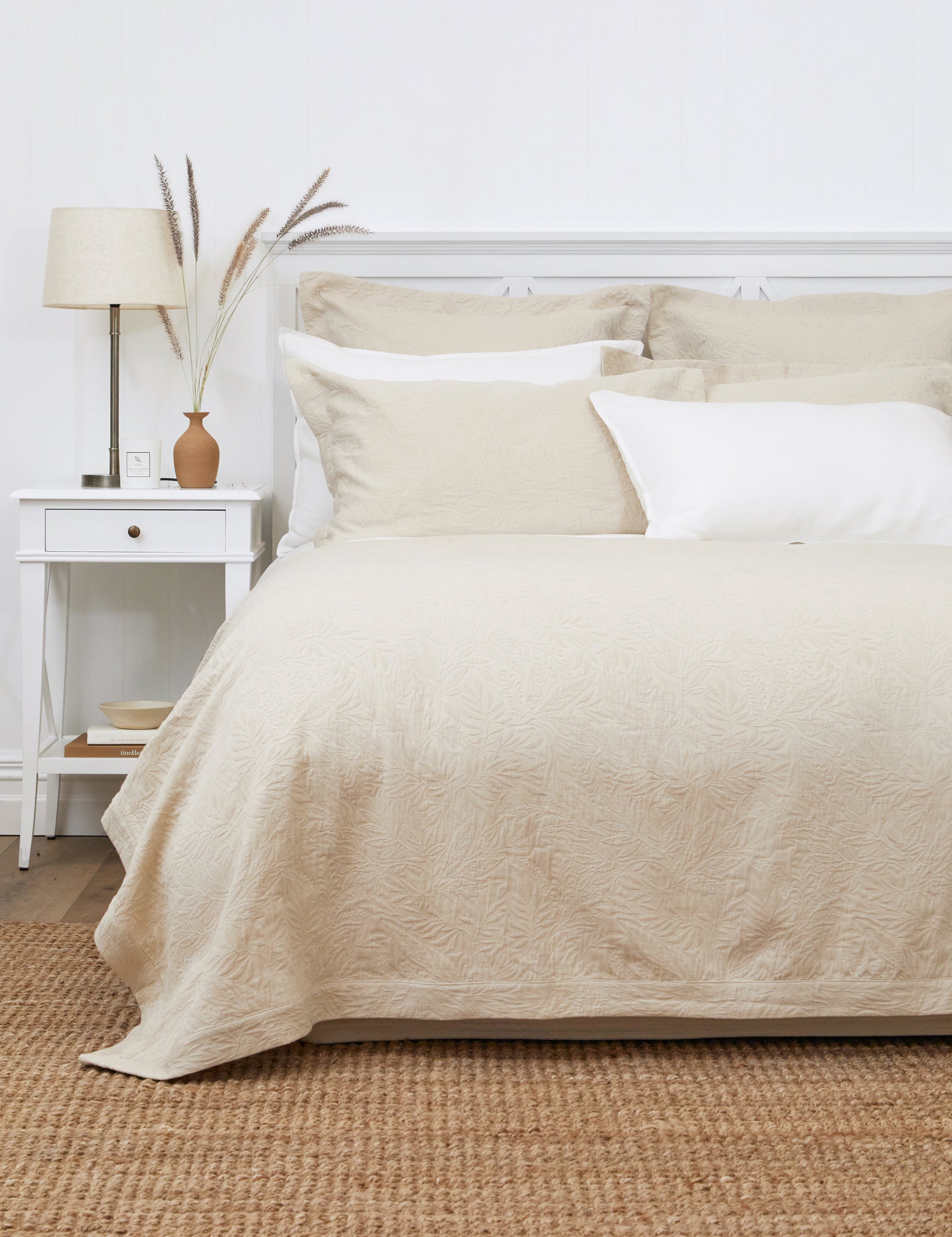 Freya Matelasse Bed Cover | Natural-1