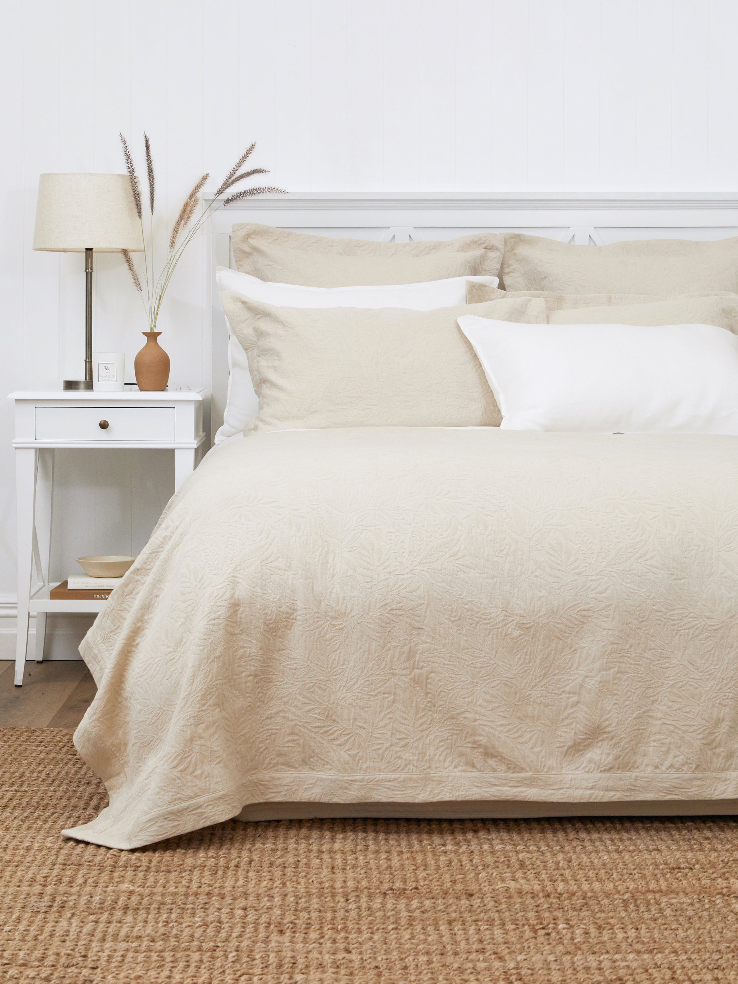 Freya Matelasse Bed Cover | Natural-1