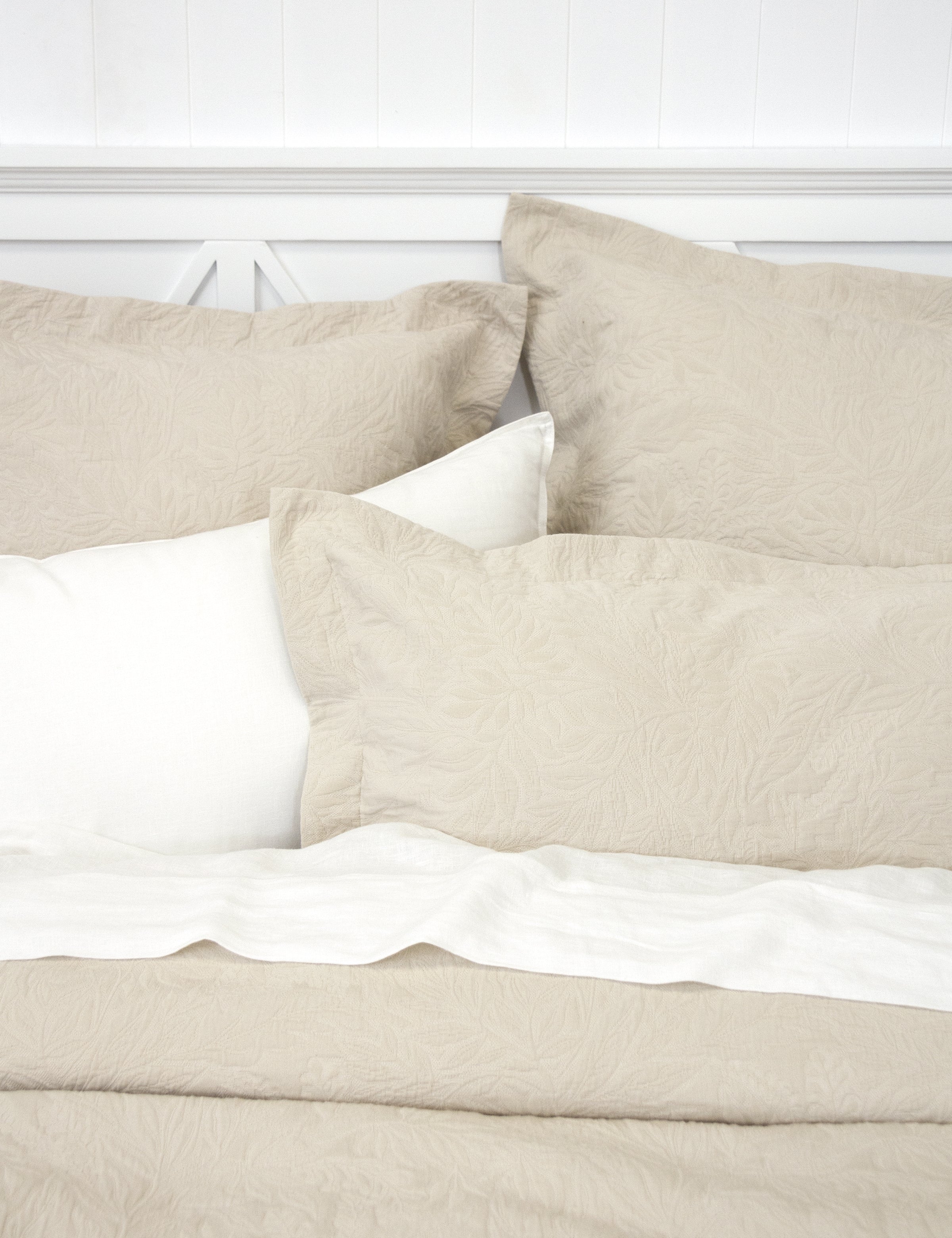 Freya Matelasse Bed Cover | Natural-2