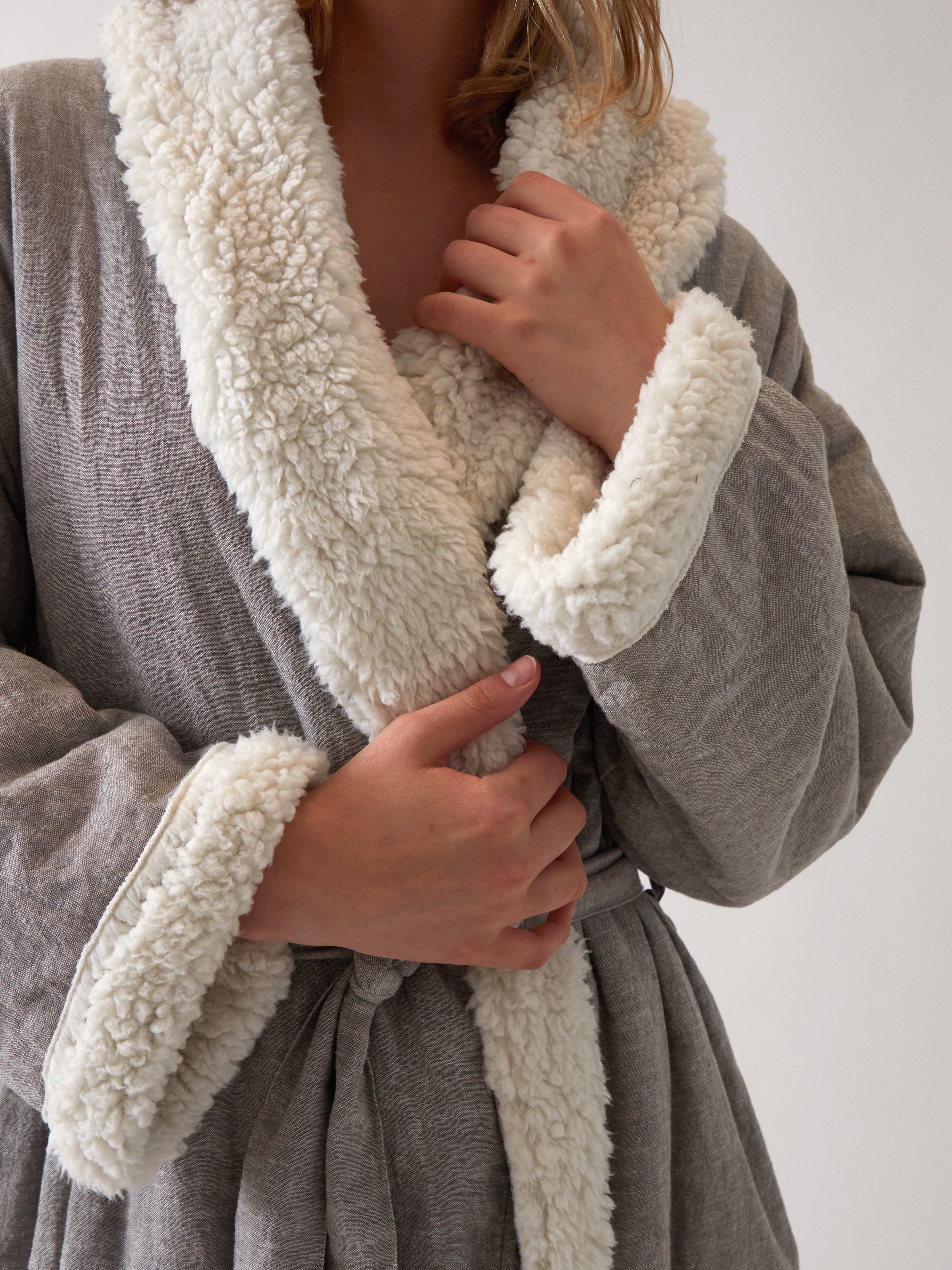 Kinloch Robe | Grey-2
