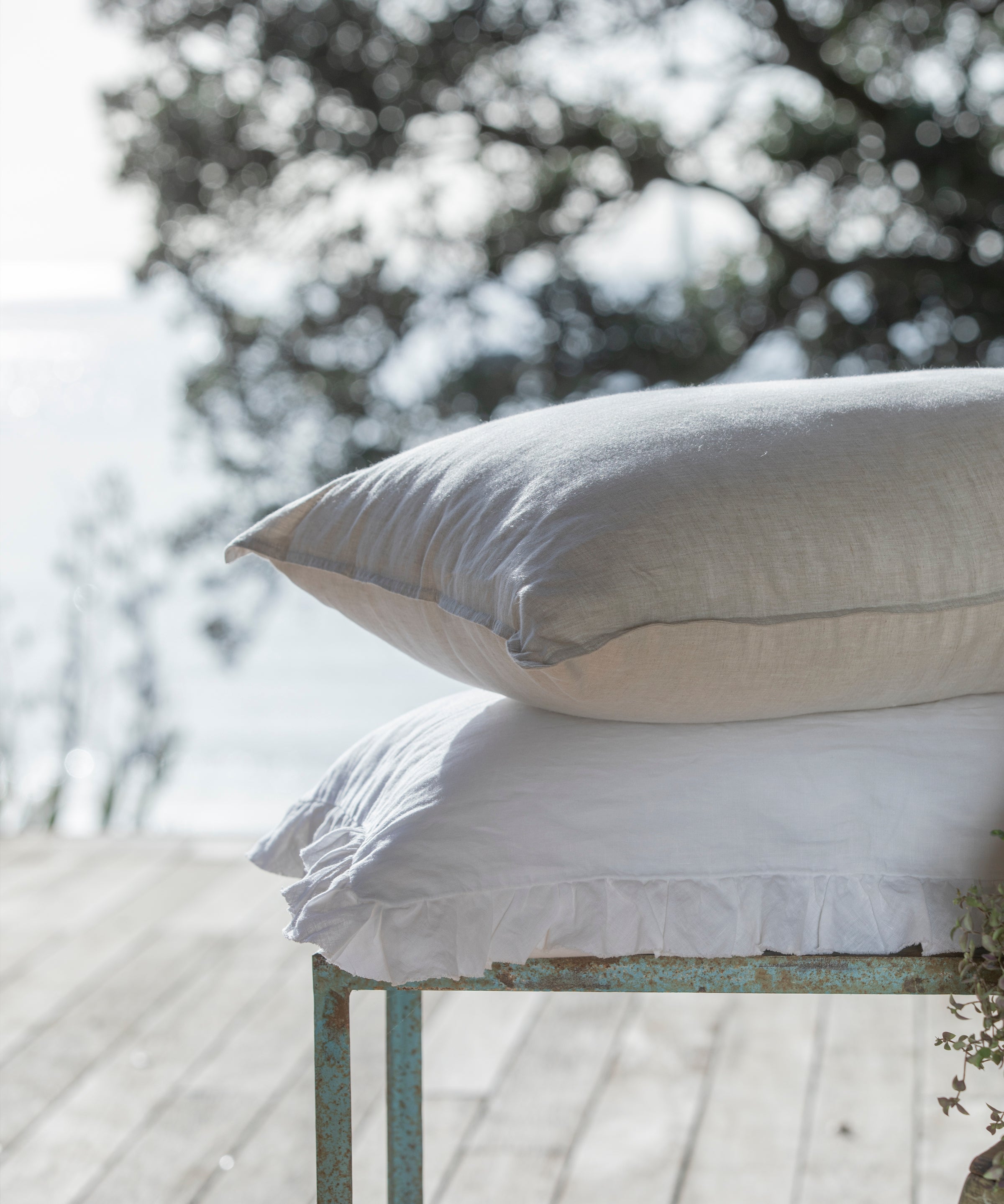 Loft Linen Frill Pillowcase Set | White-2